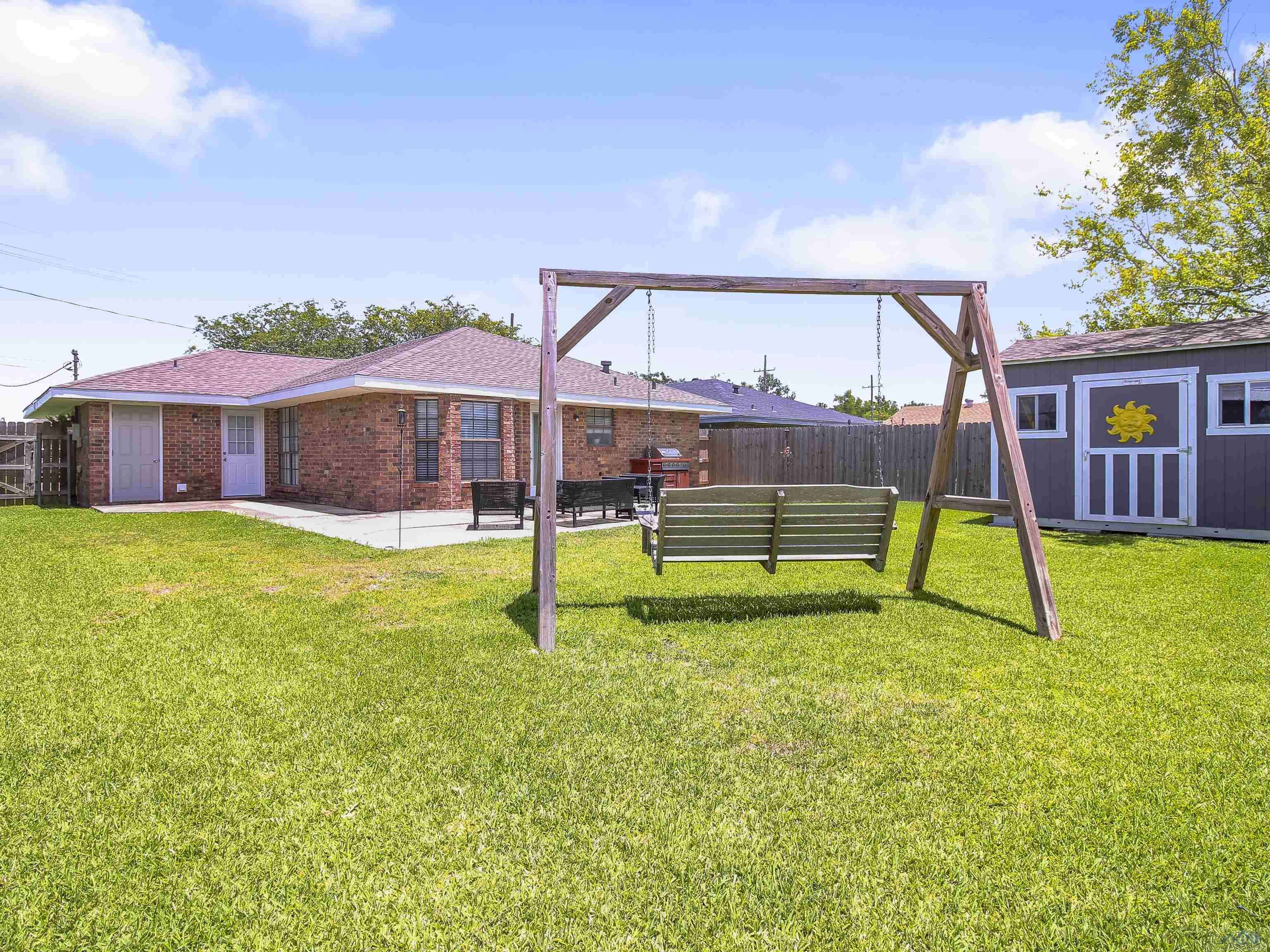 Houma, LA 70364,604 Cascade Dr