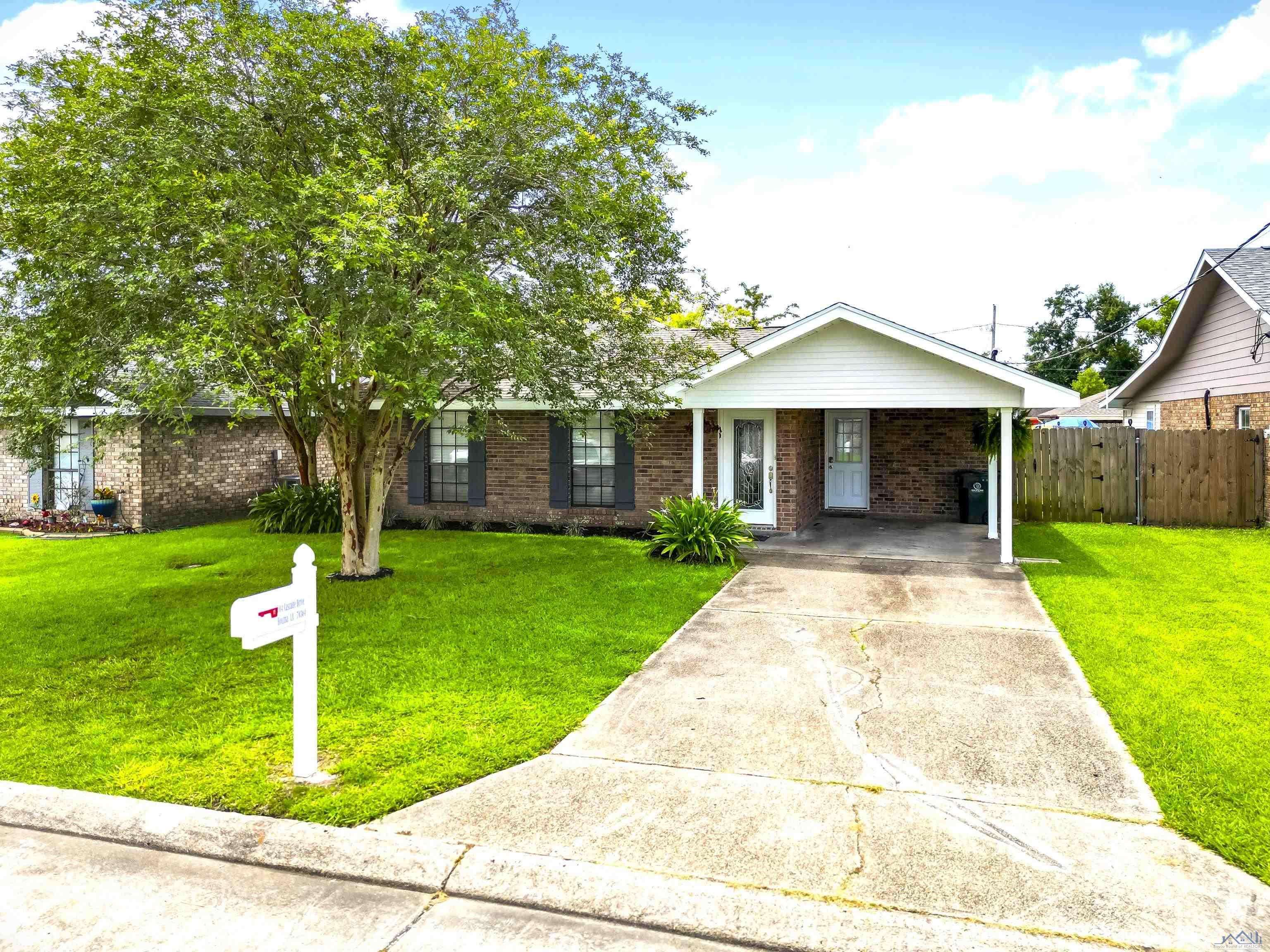 Houma, LA 70364,604 Cascade Dr