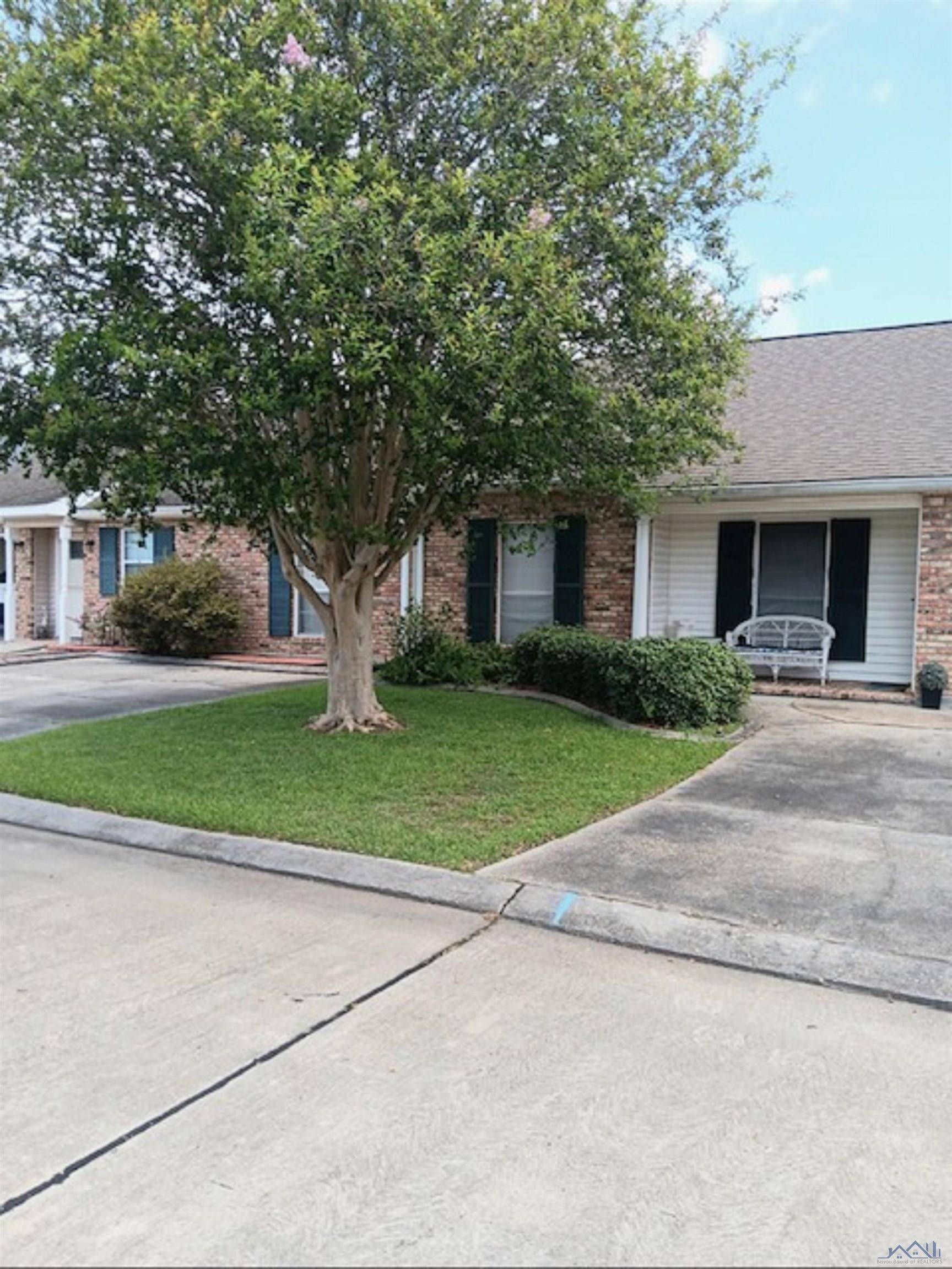 Houma, LA 70364,521 North French Quarter Drive