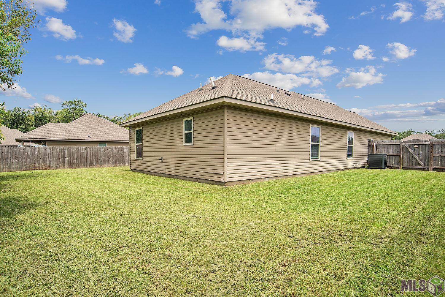 Ponchatoula, LA 70454,28456 Mila Ct