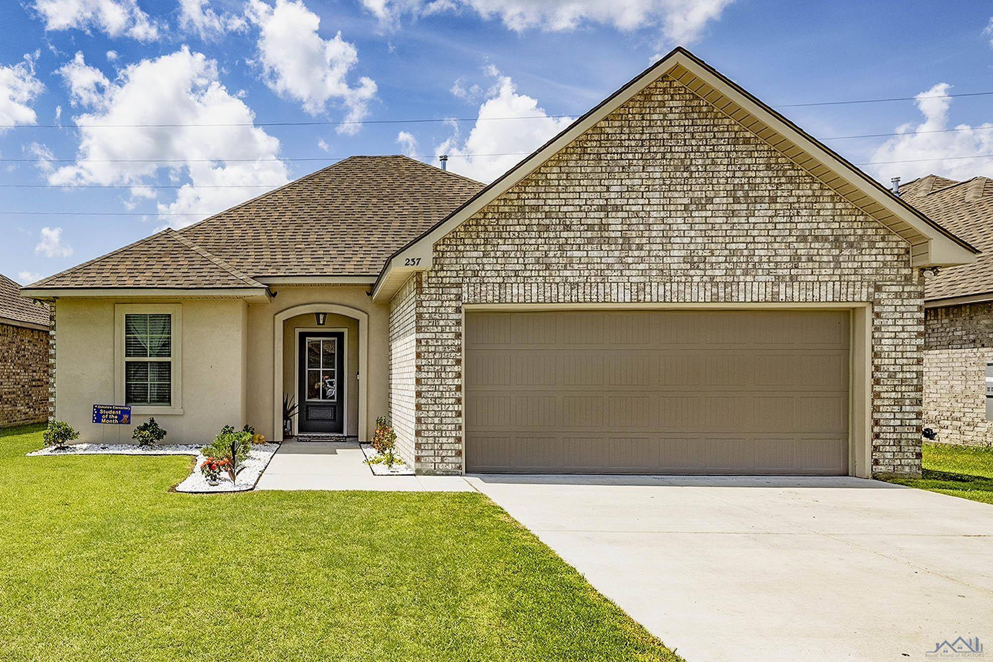 Houma, LA 70364,237 Adele Dr