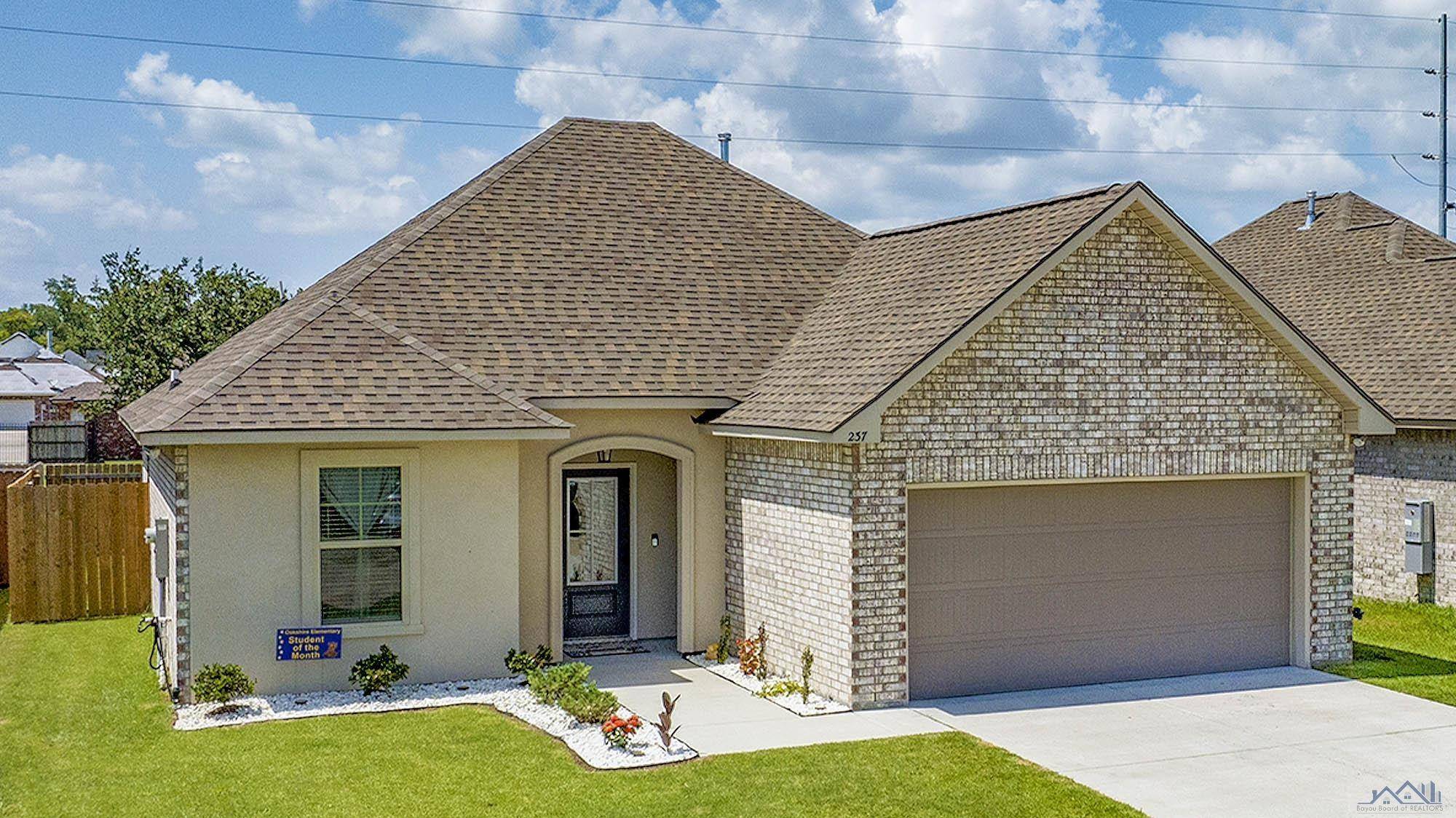 Houma, LA 70364,237 Adele Dr