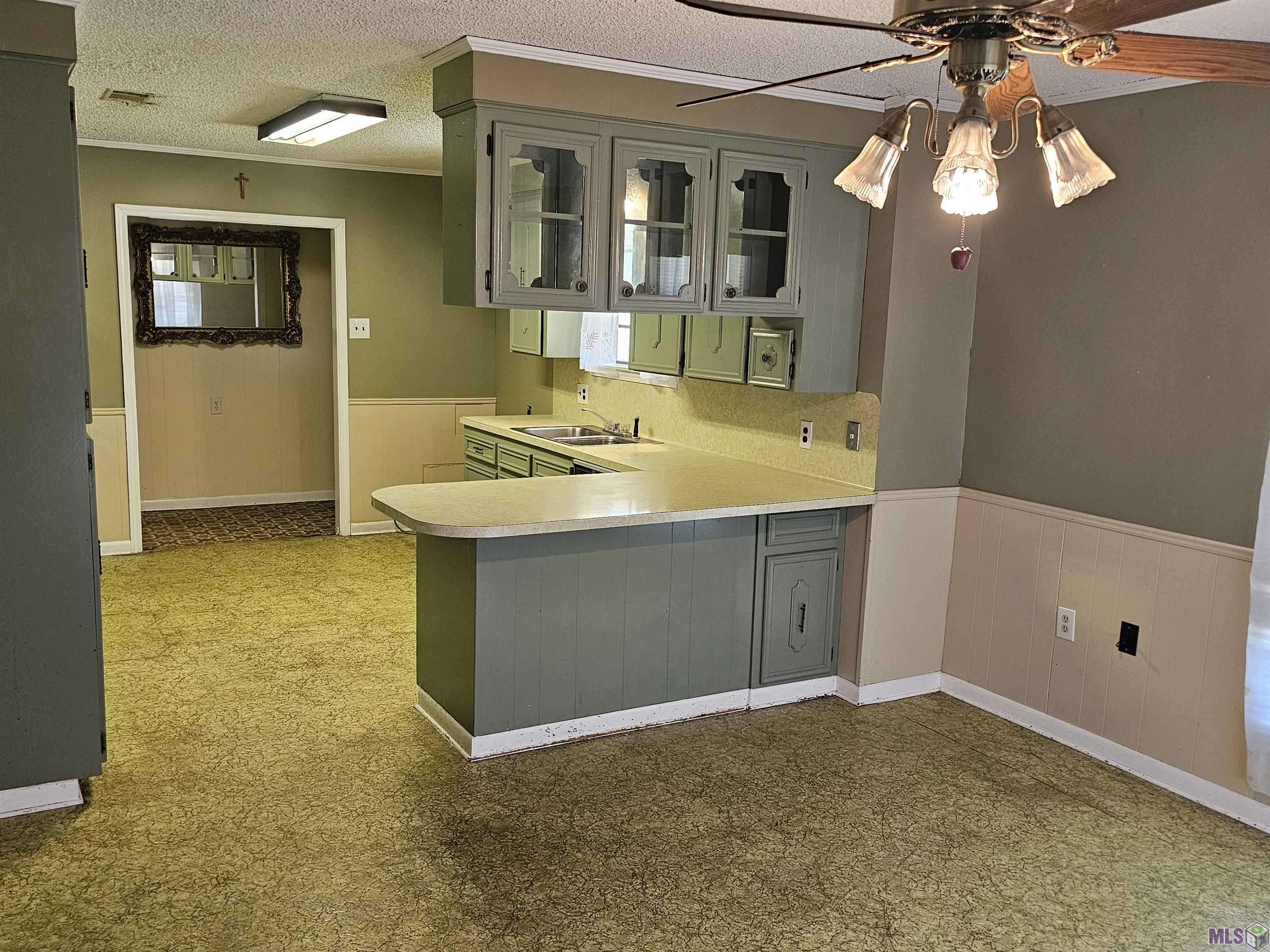 Port Allen, LA 70769,11627 Landry Ln