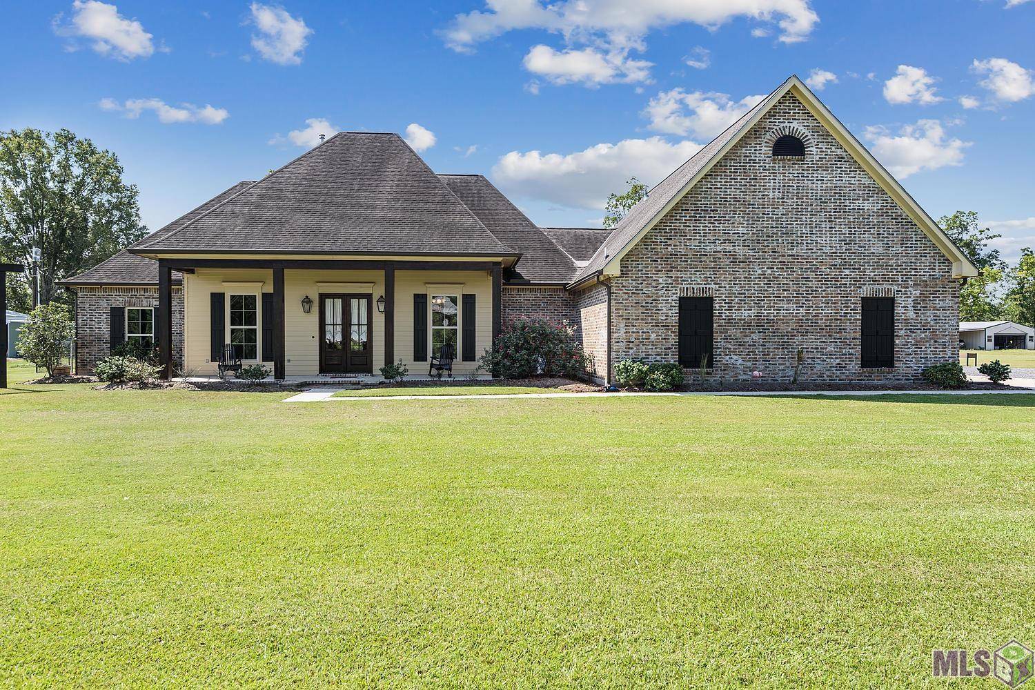 Darrow, LA 70725,38059 Osten Beard Rd