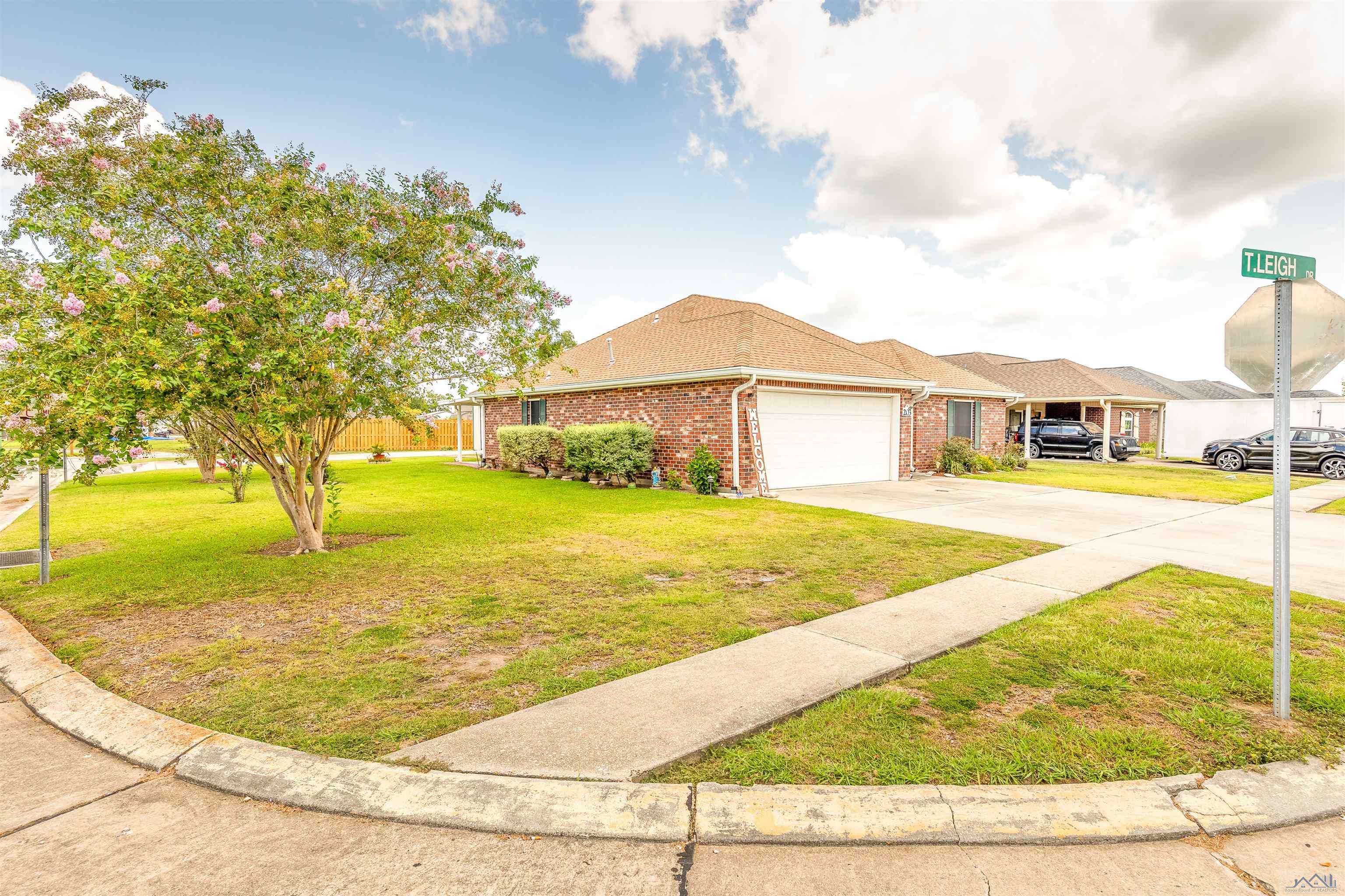 Houma, LA 70364,203 T Leigh Drive