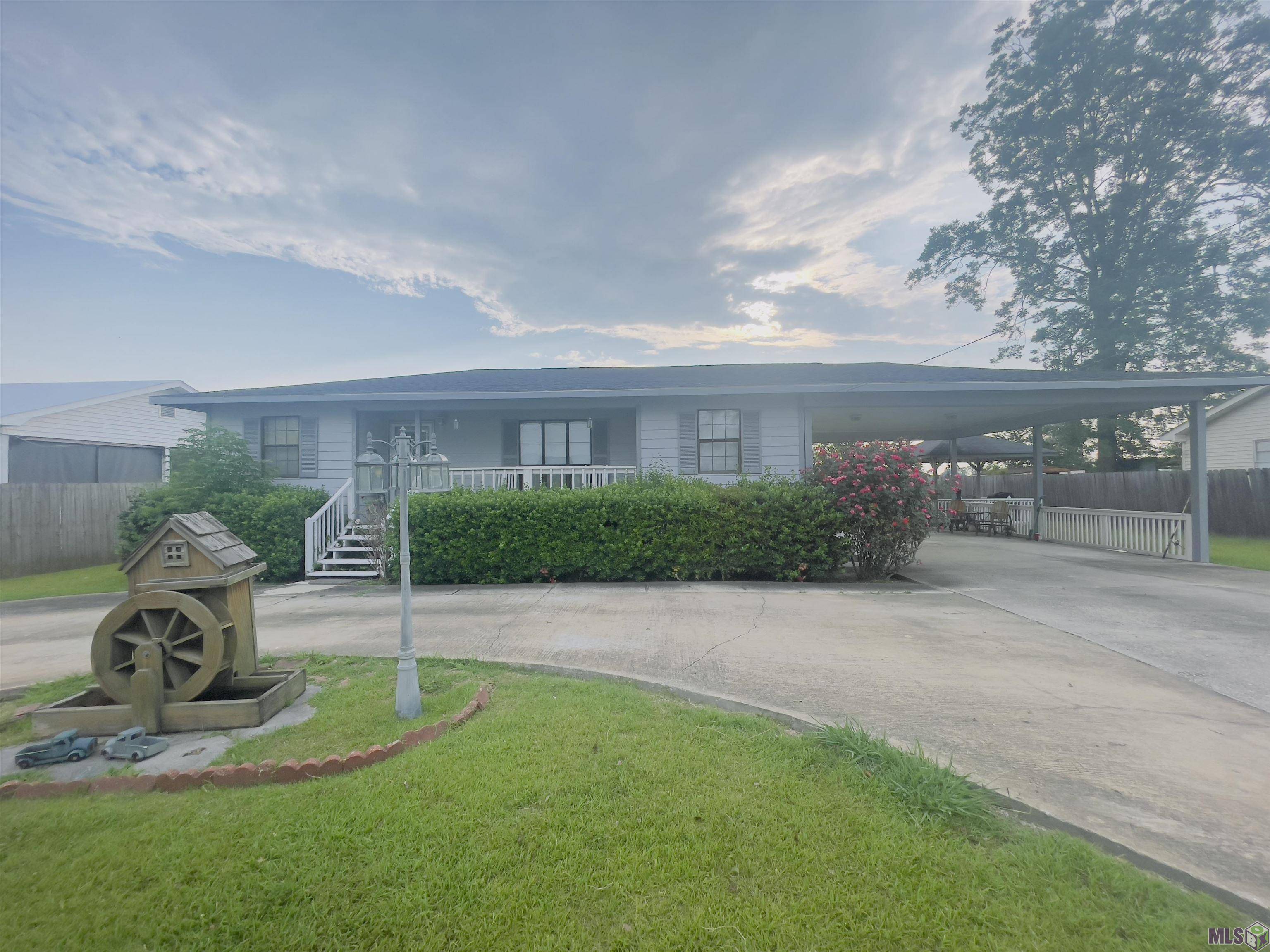 New Roads, LA 70760,8783 Delta Place Rd