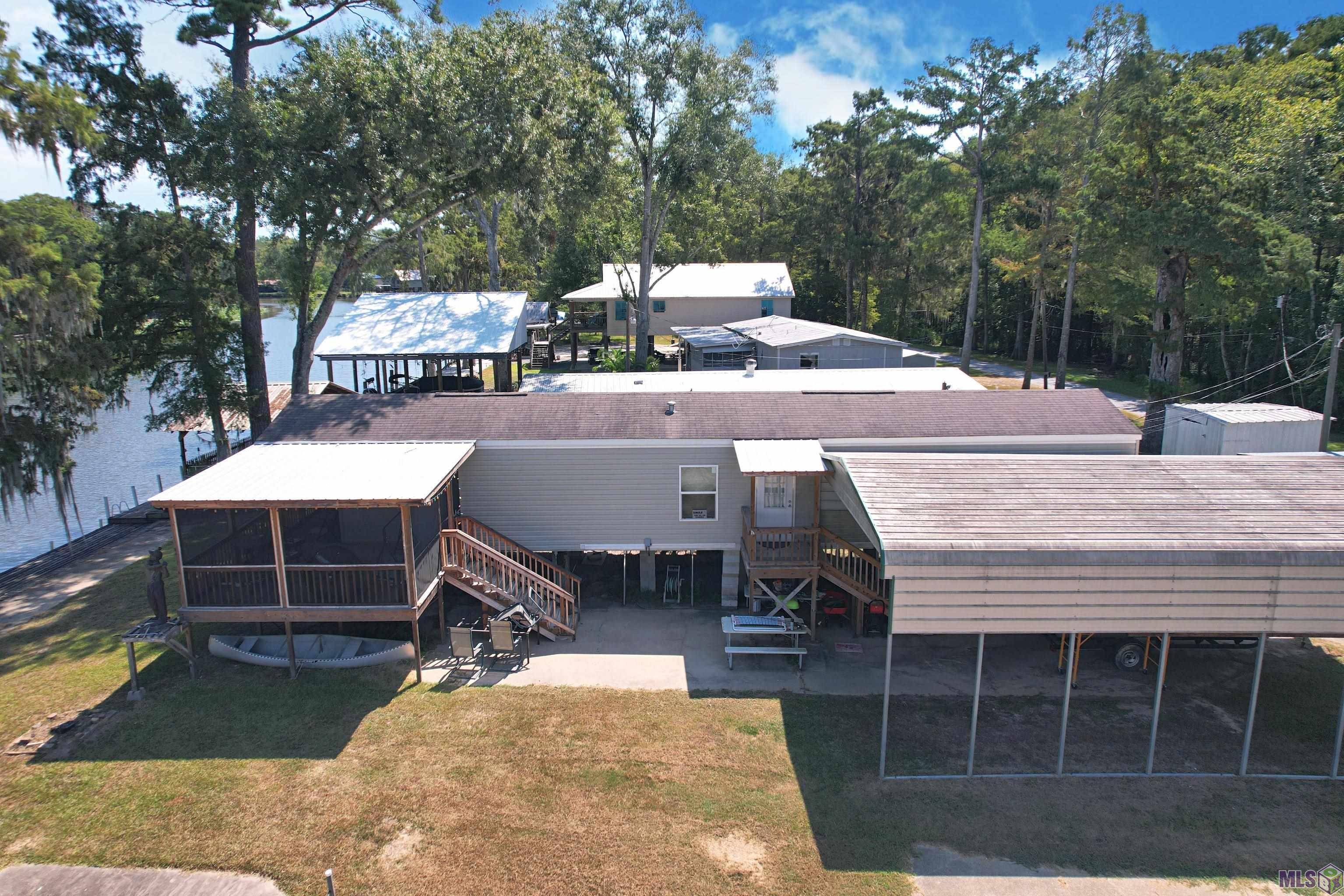 Maurepas, LA 70449,19191 River Bend Rd