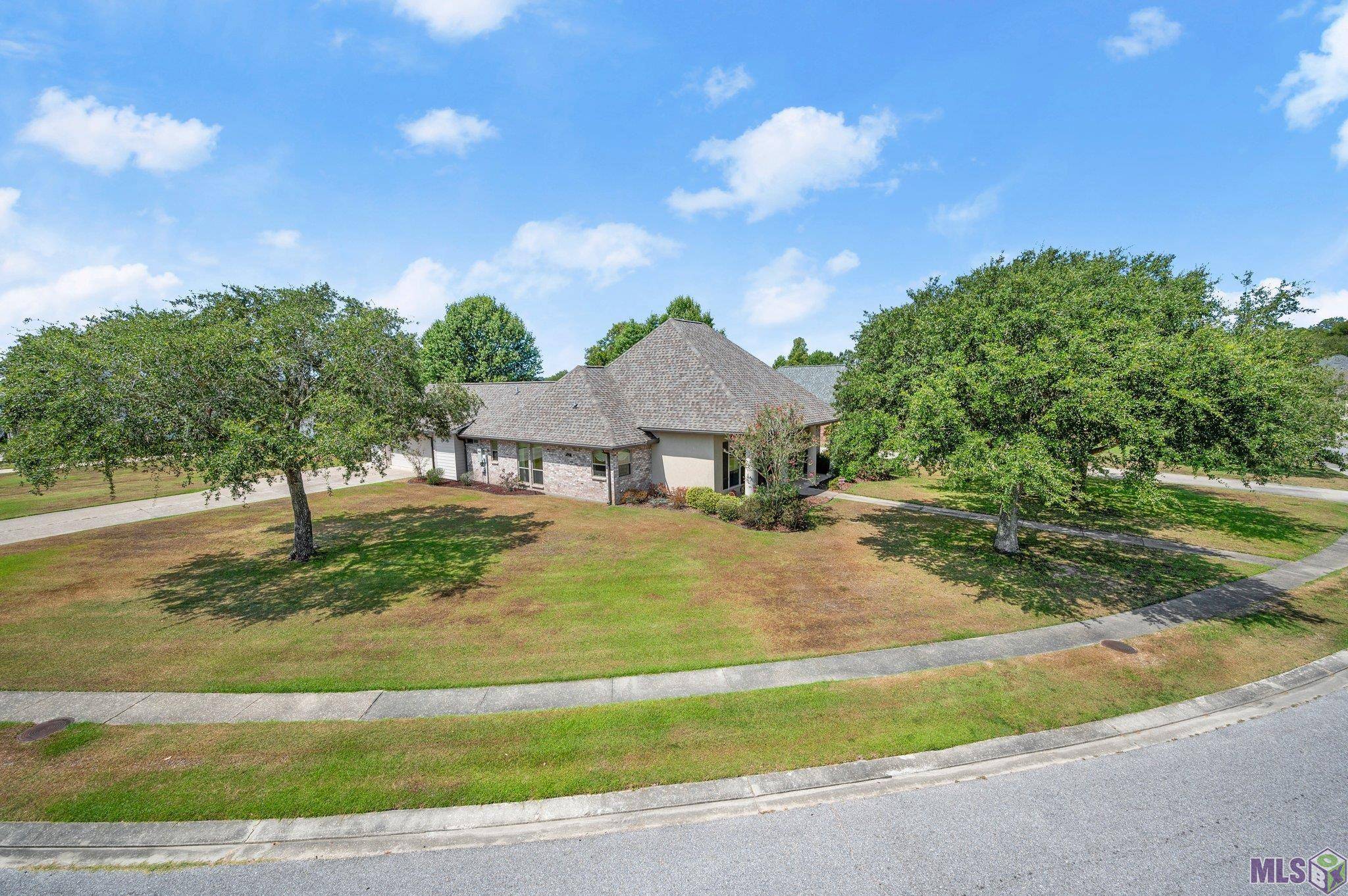 Brusly, LA 70719,747 N Brusly Oaks Dr