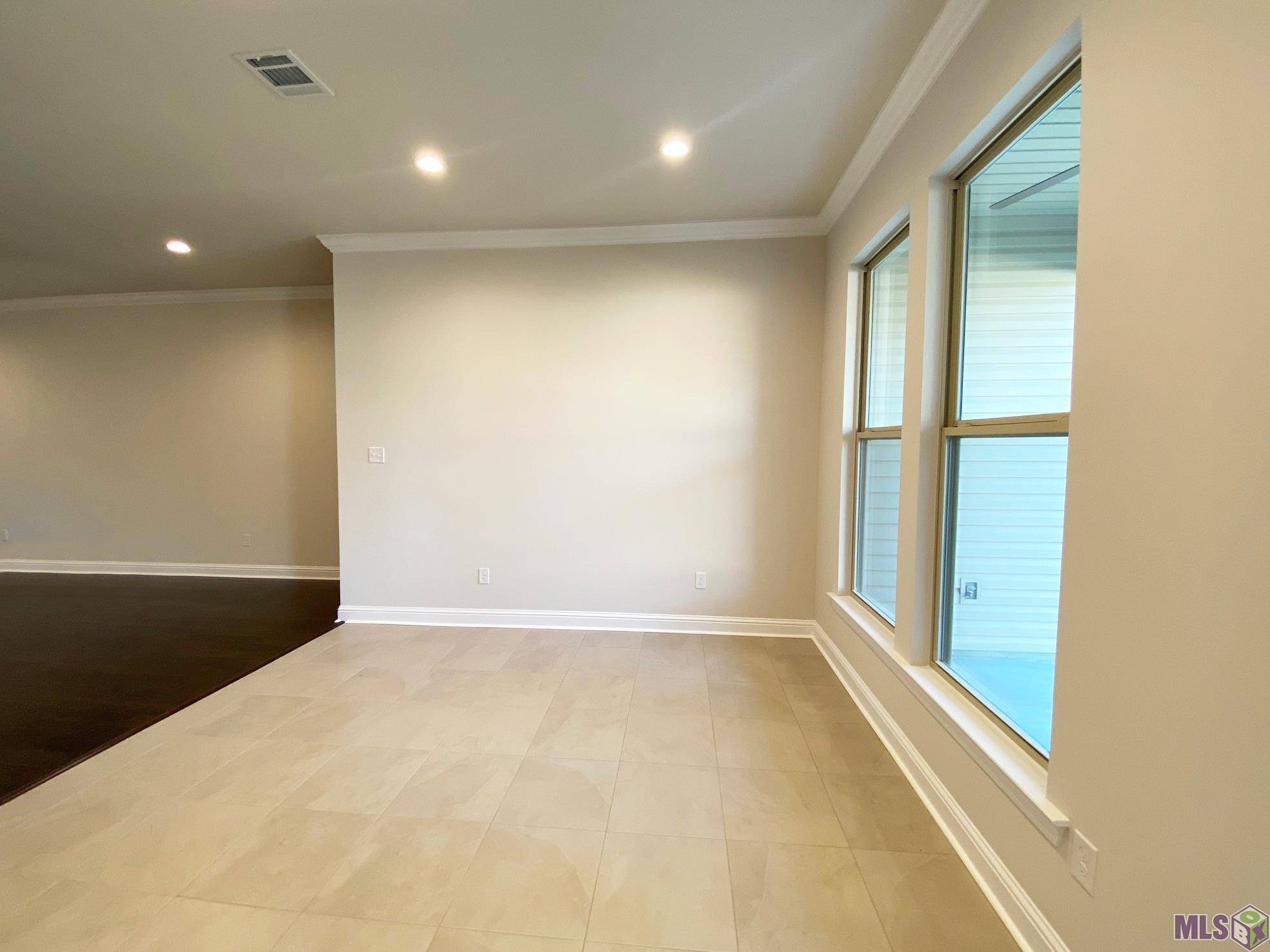 Baton Rouge, LA 70817,16049 Knoll Creek Ave