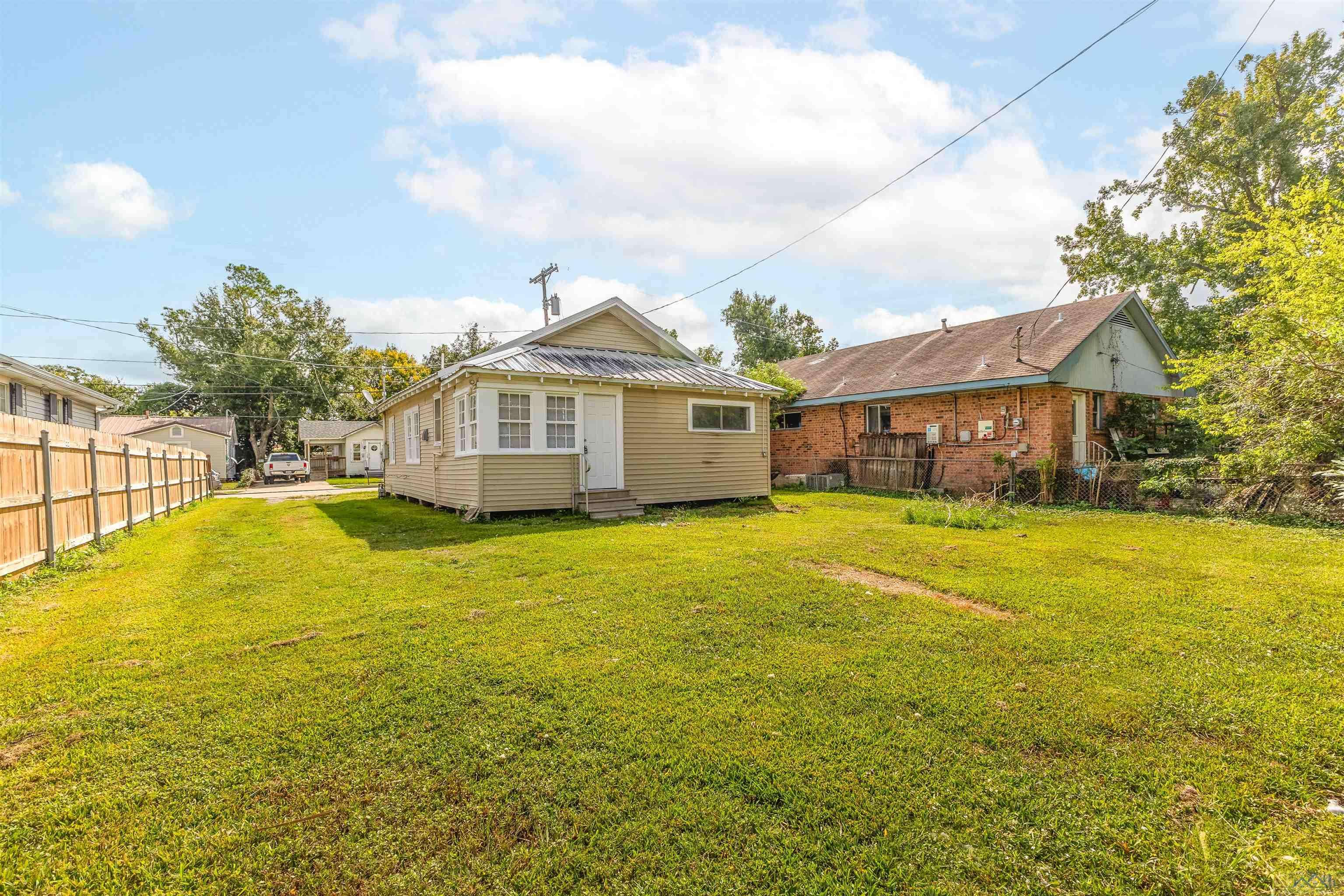 Houma, LA 70360,1216 Roussell Street