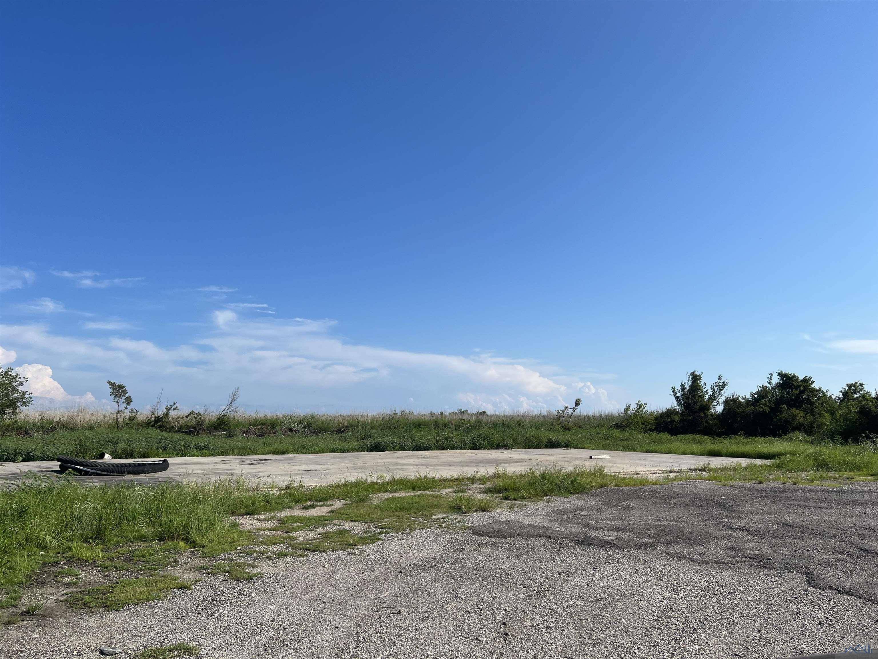 Grand Isle, LA 70358,Lot G Highway 1