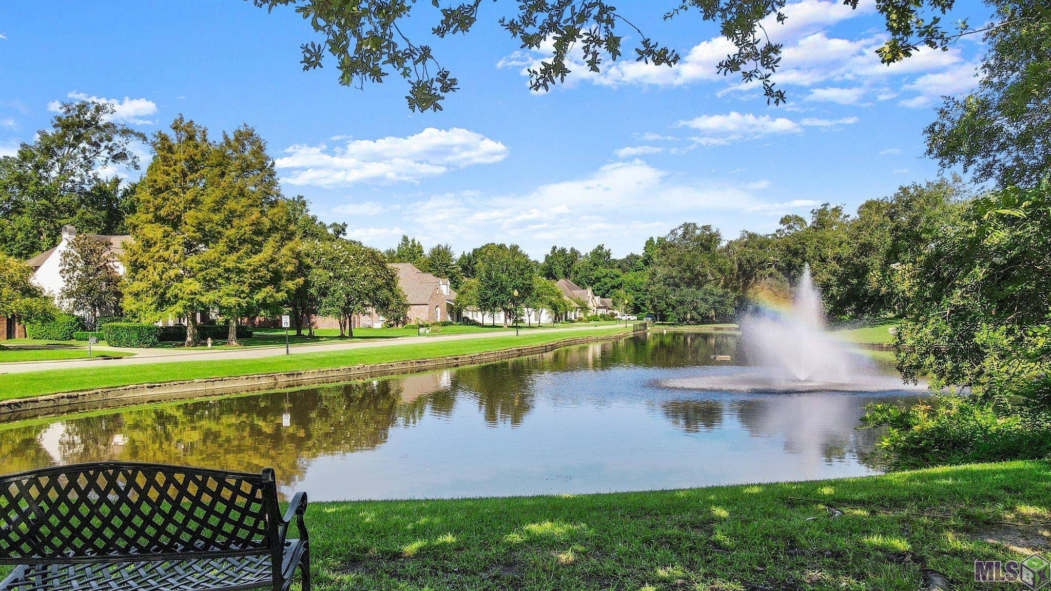 Baton Rouge, LA 70808,916 E Harts Mill Ln