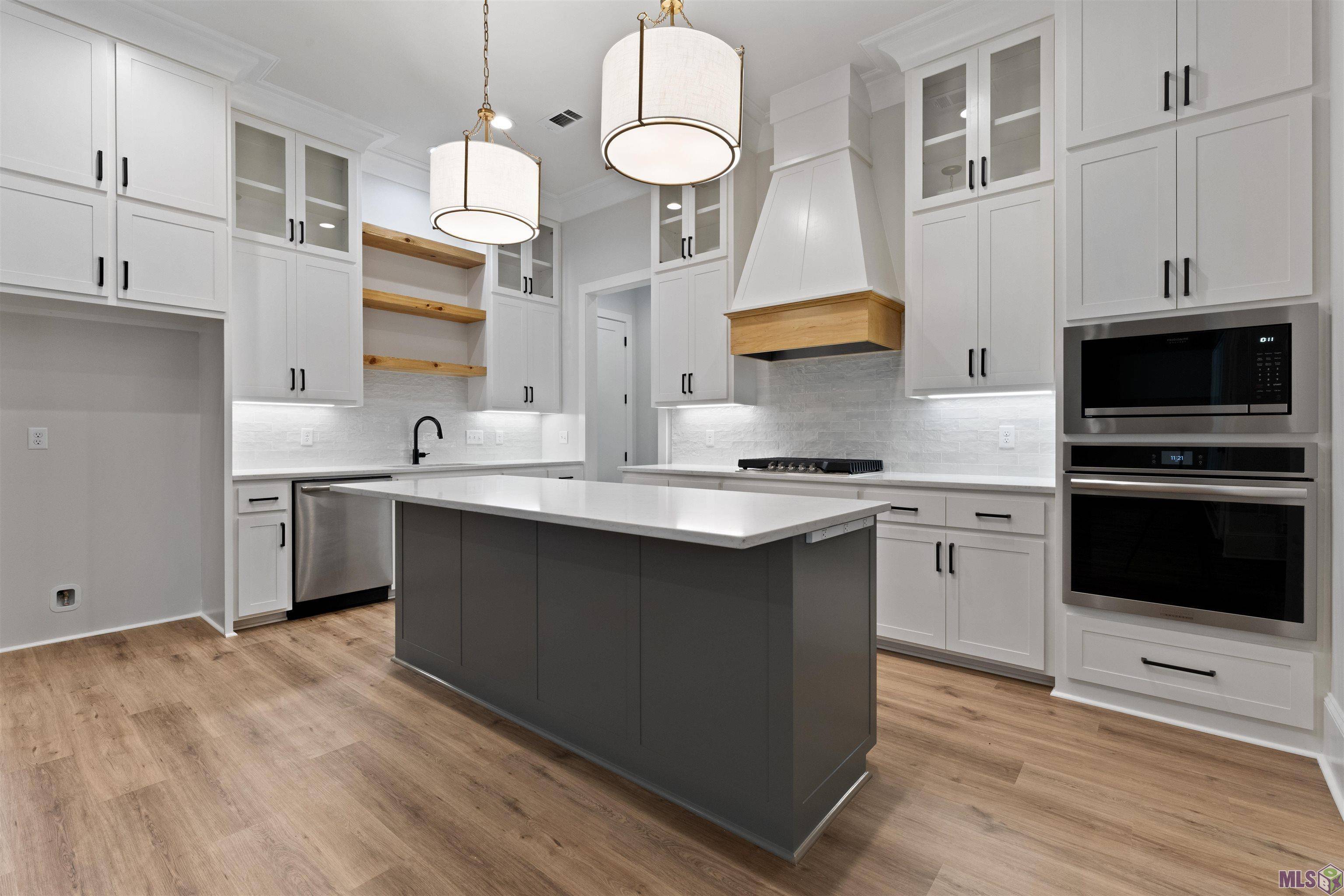 Baton Rouge, LA 70817,14121 White Heron Ct