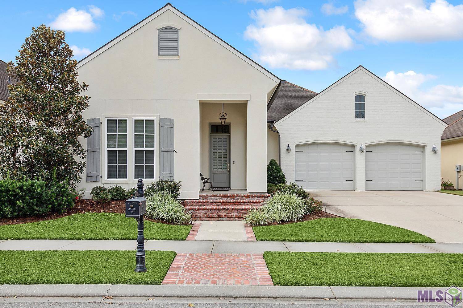 Baton Rouge, LA 70817,15536 Linden View Rd