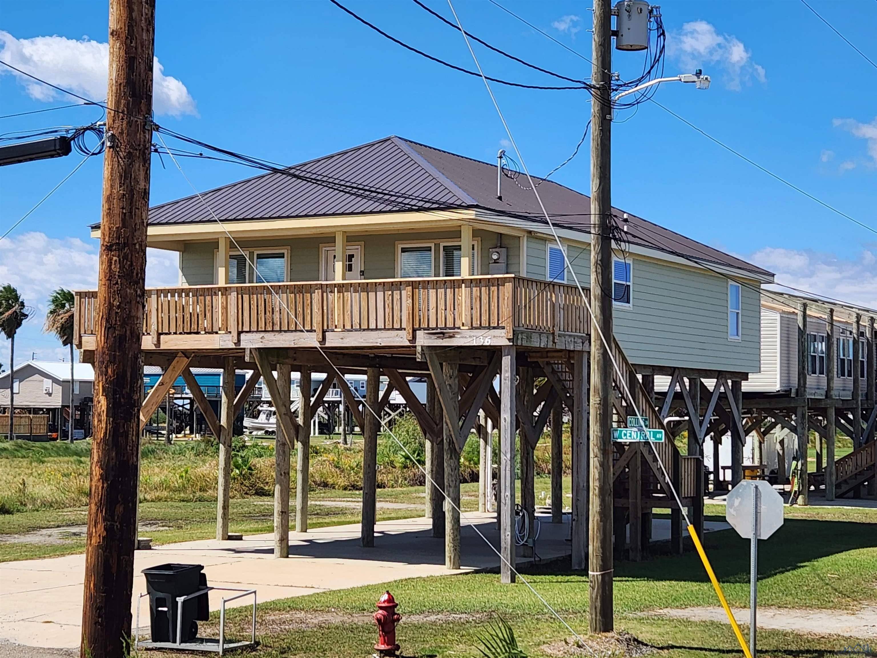 Grand Isle, LA 70358,136 Collins Ln