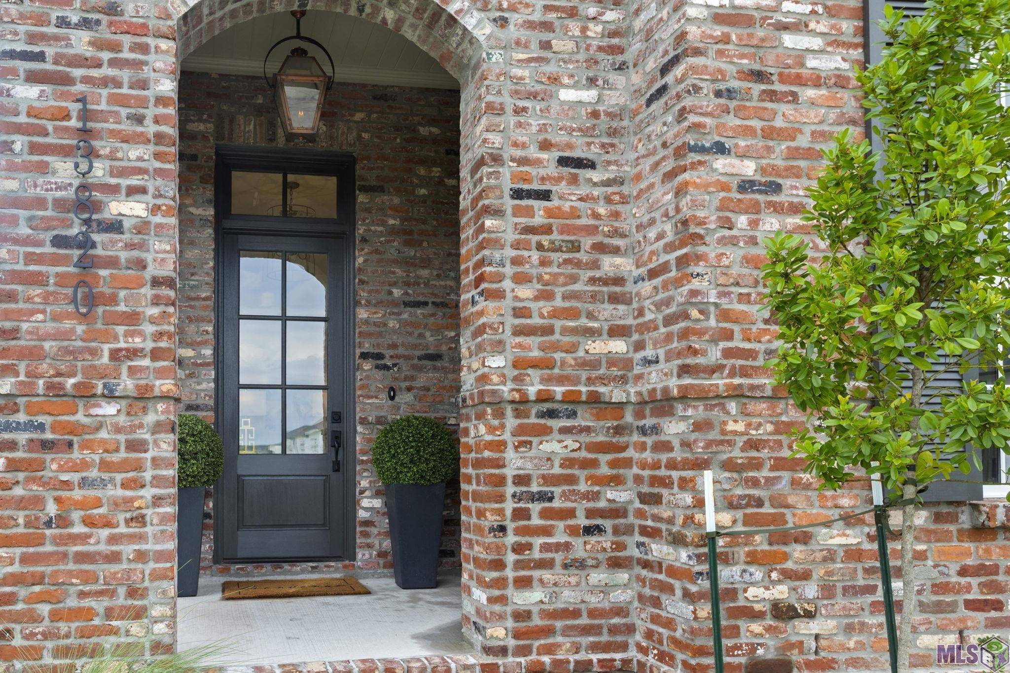 Baton Rouge, LA 70810,13820 Woody Creek Dr