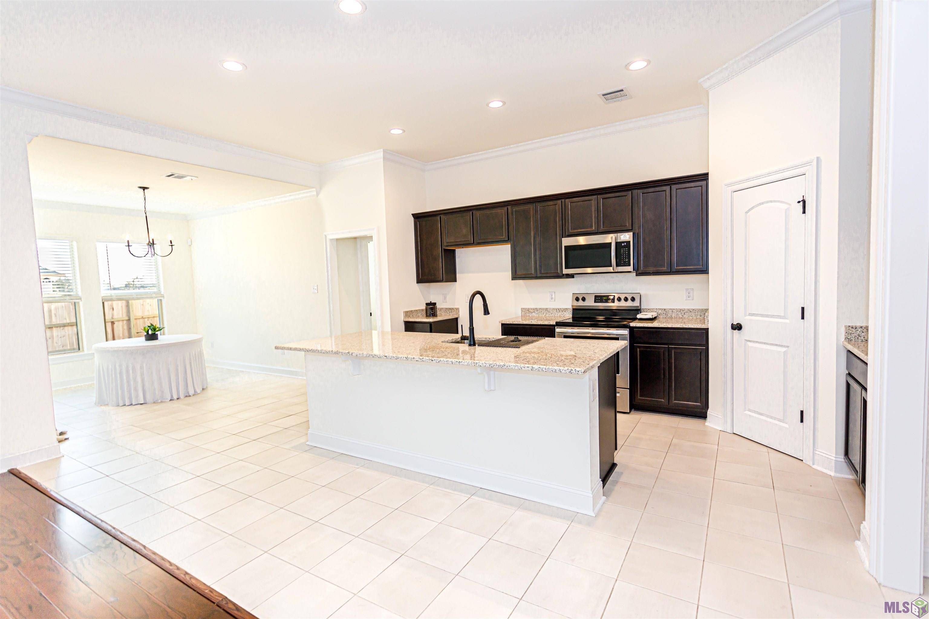 Zachary, LA 70791,1660 Rangeland Ave