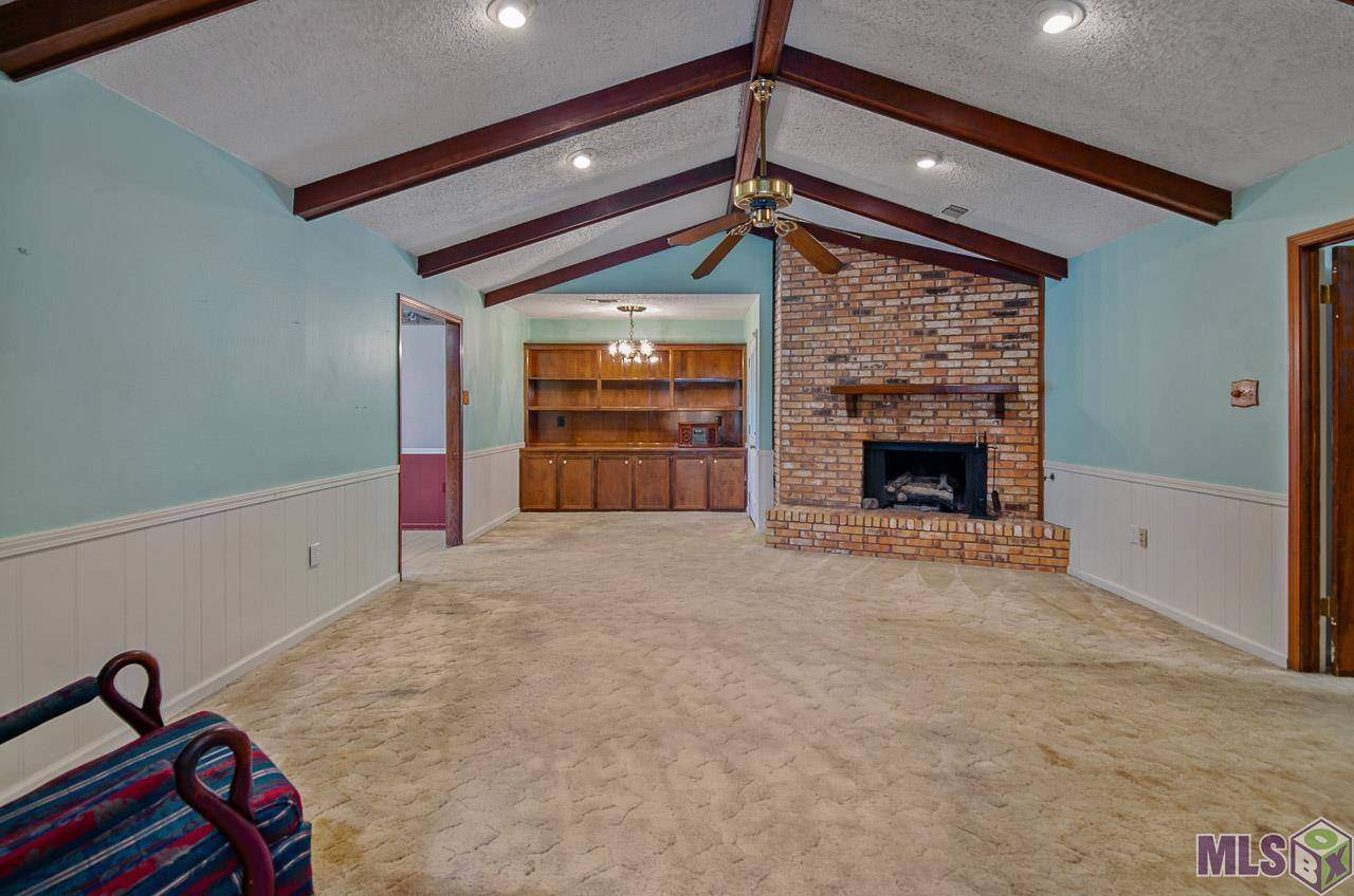 Baton Rouge, LA 70817,7338 Briarplace Dr