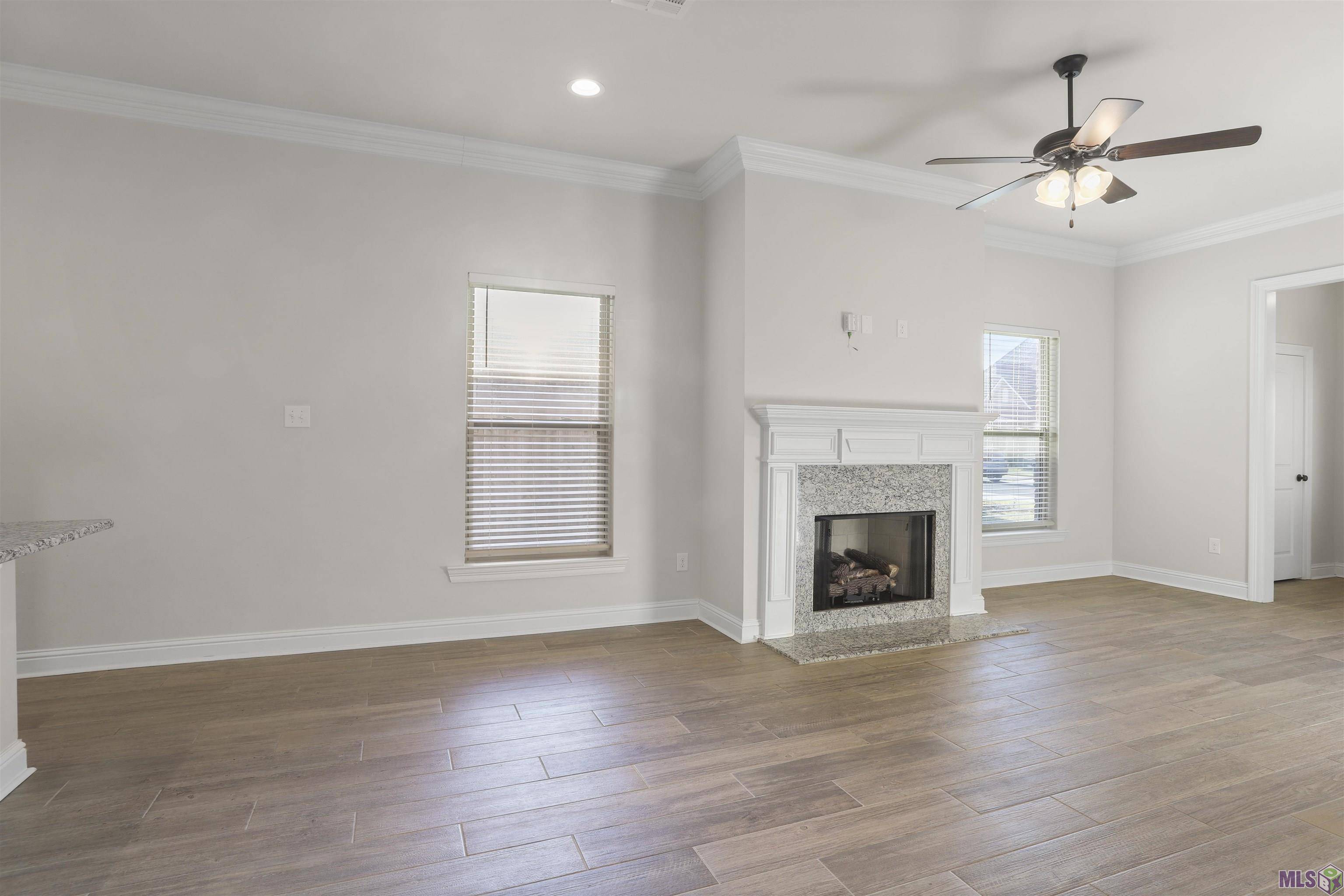 Baton Rouge, LA 70820,320 Lake Breeze Dr