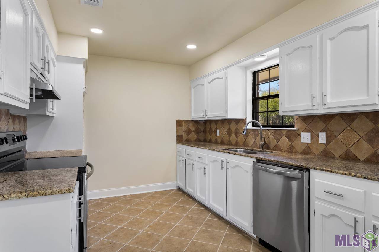 Baton Rouge, LA 70816,15242 Riverdale Ave