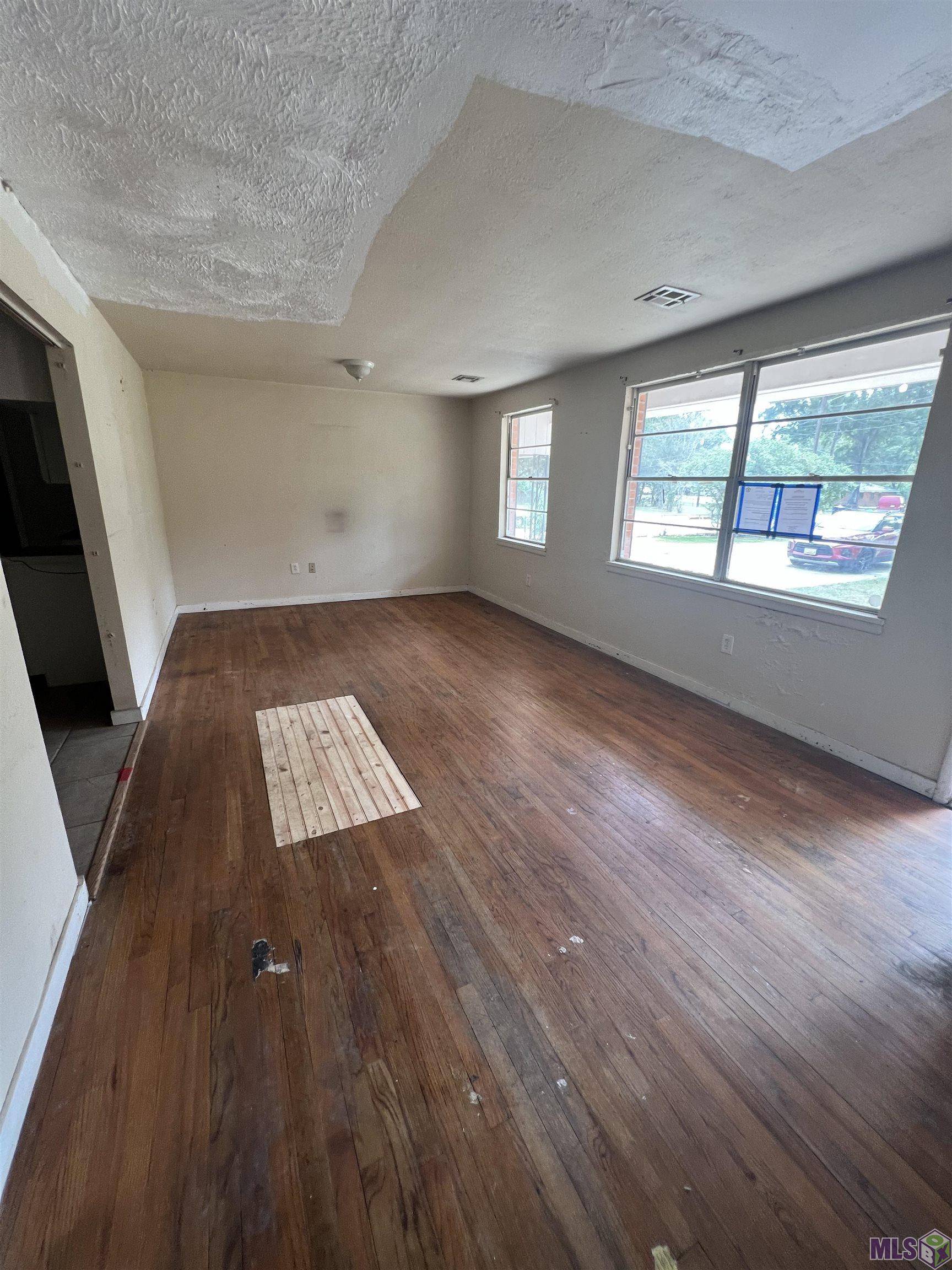 Baton Rouge, LA 70815,10825 Tams Dr