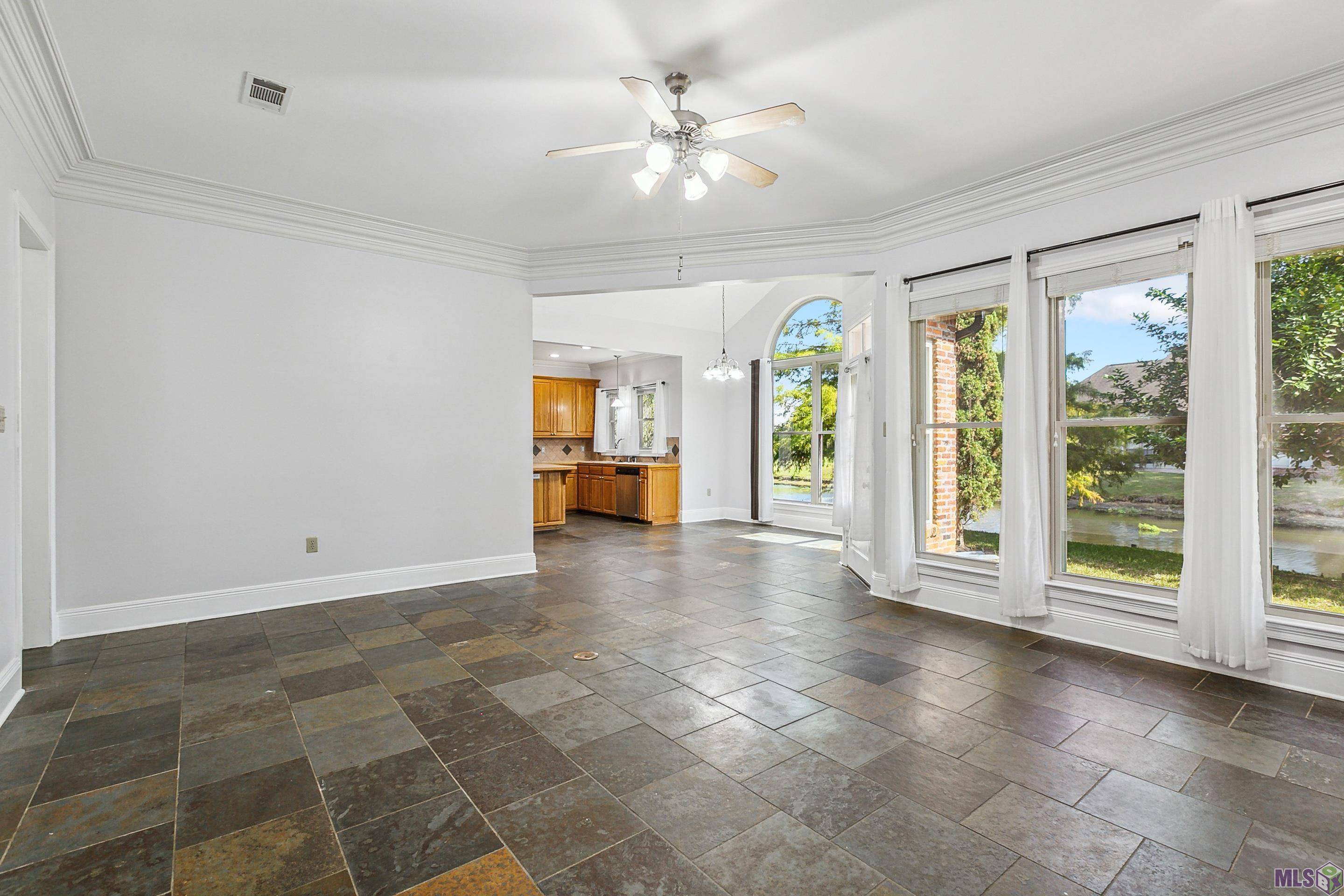 Zachary, LA 70791,3954 Water Oak Dr