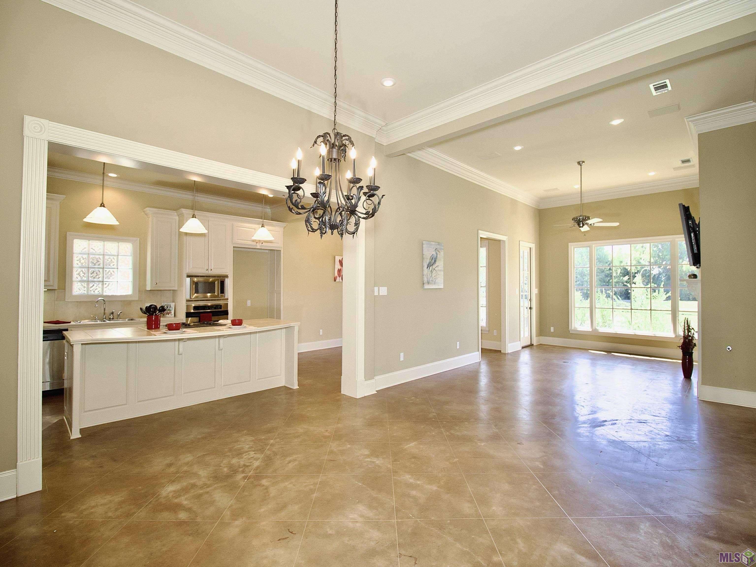 Baton Rouge, LA 70810,11614 Villa Ave