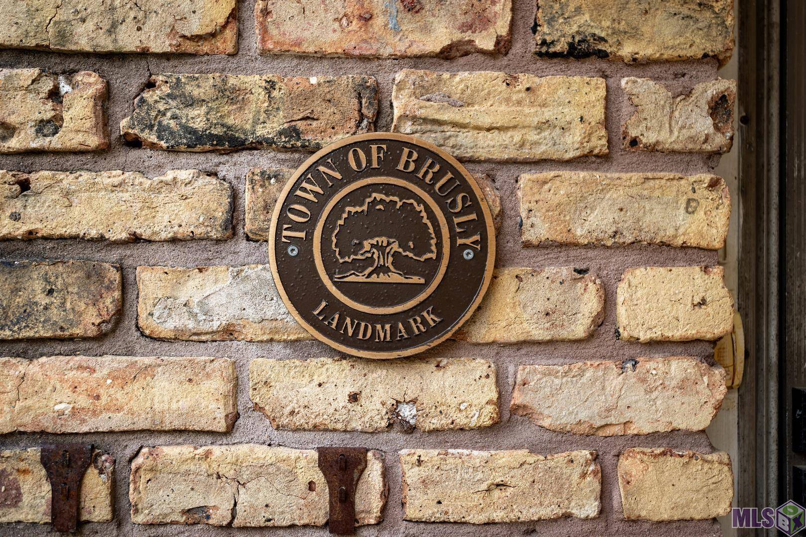 Brusly, LA 70719,246 N Labauve Ave