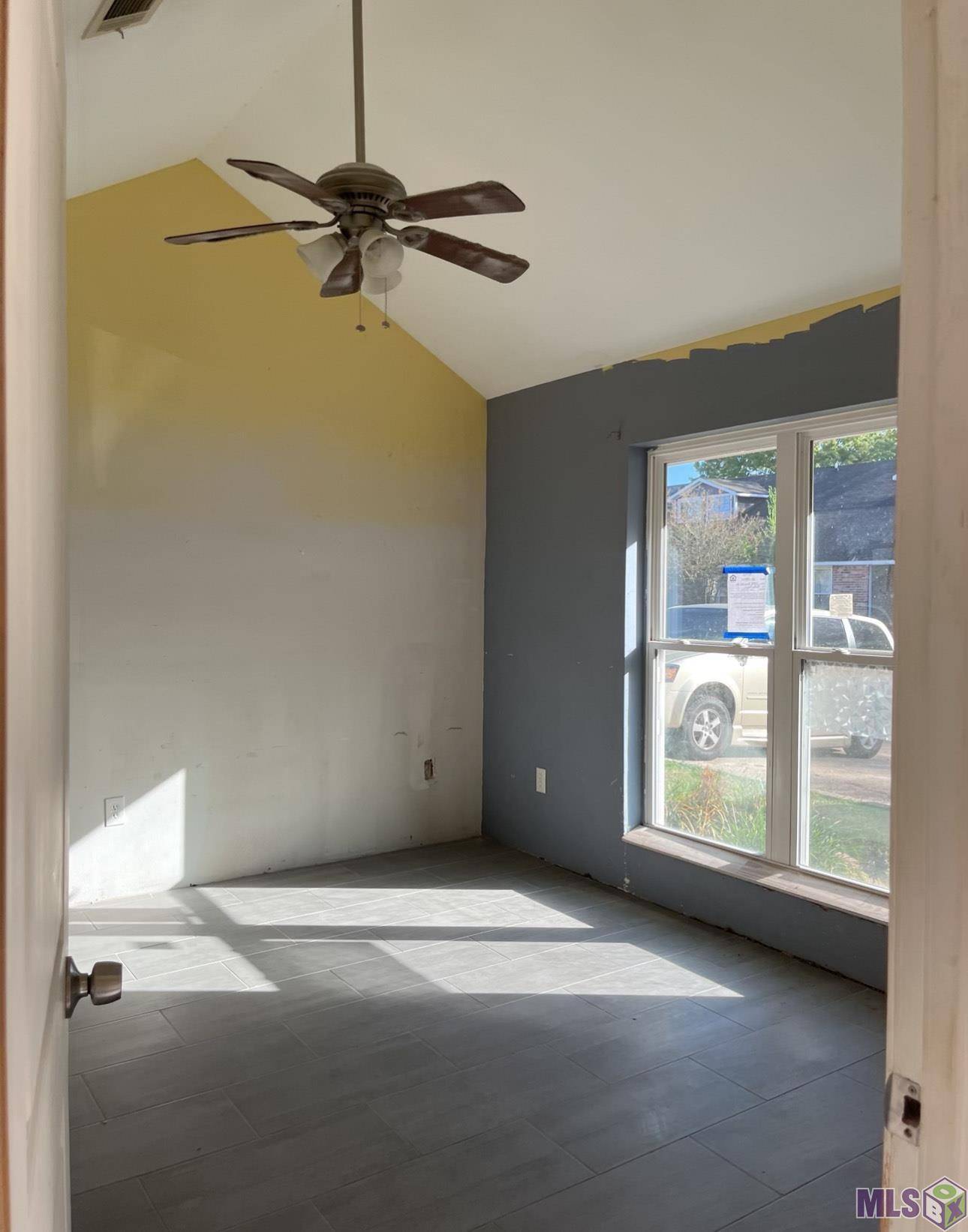 Baton Rouge, LA 70816,15712 Riverdale Ave