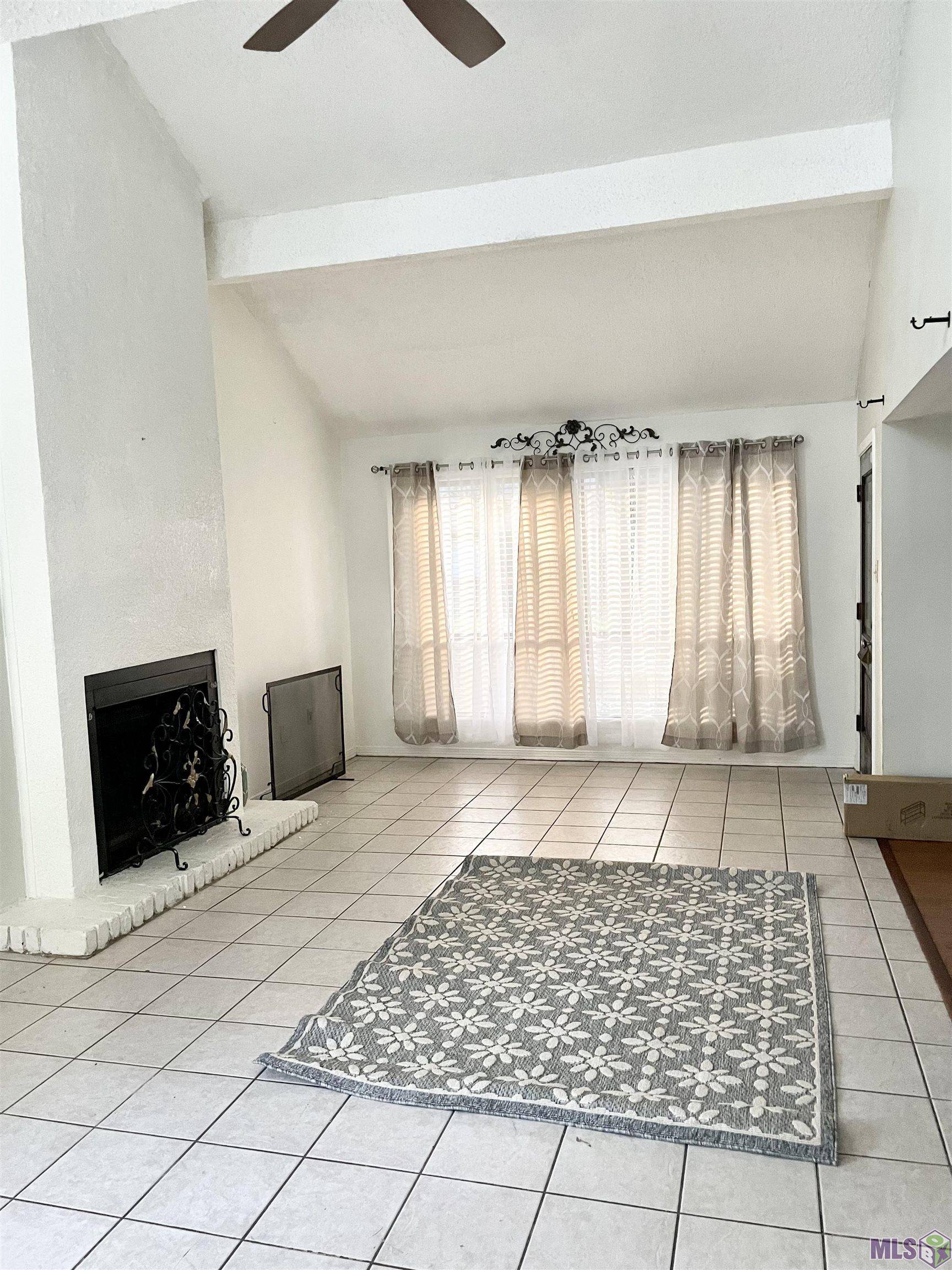 Baton Rouge, LA 70820,1228 Sharlo Ave