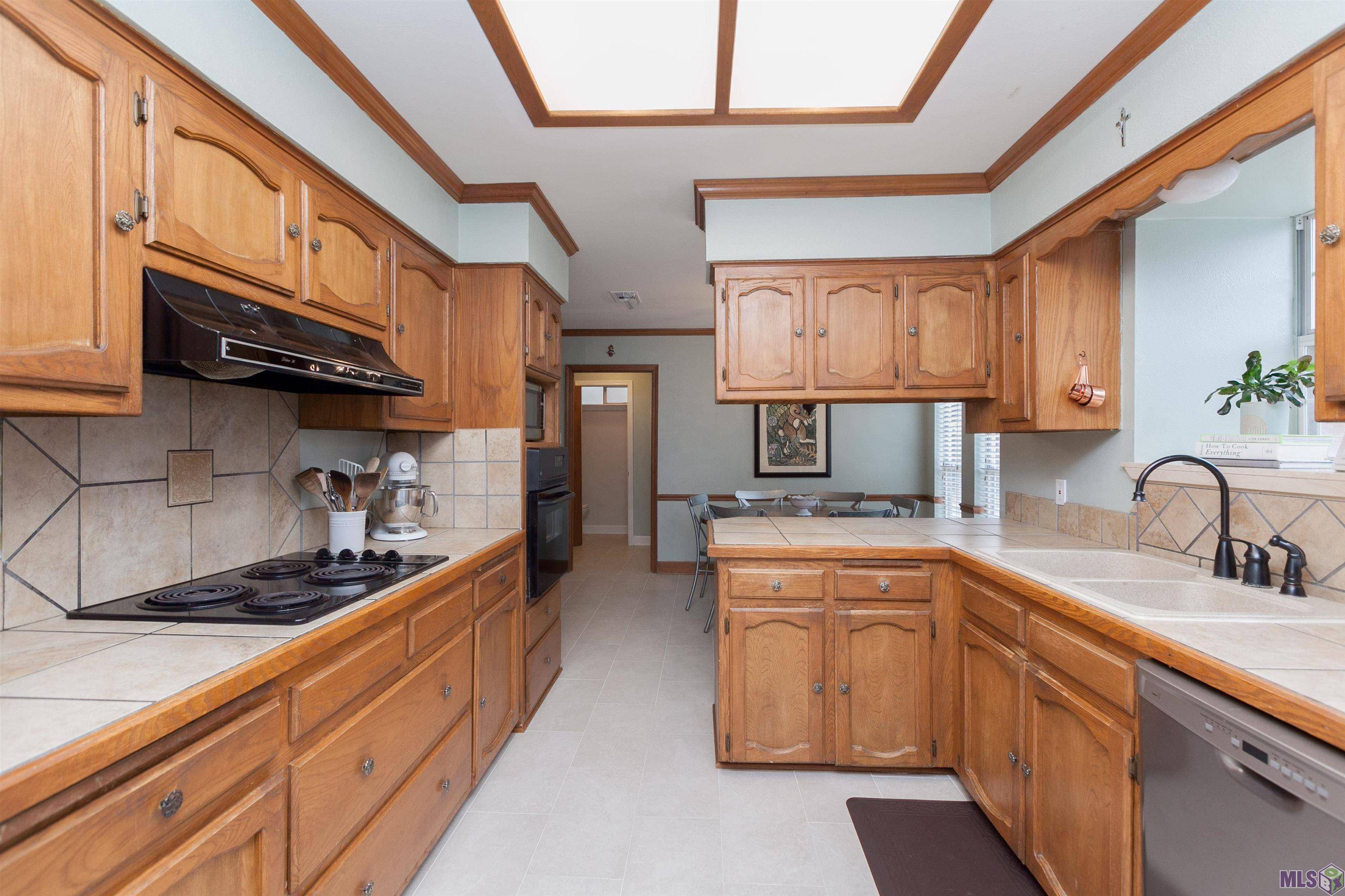 Baton Rouge, LA 70817,5232 Bull Run Dr