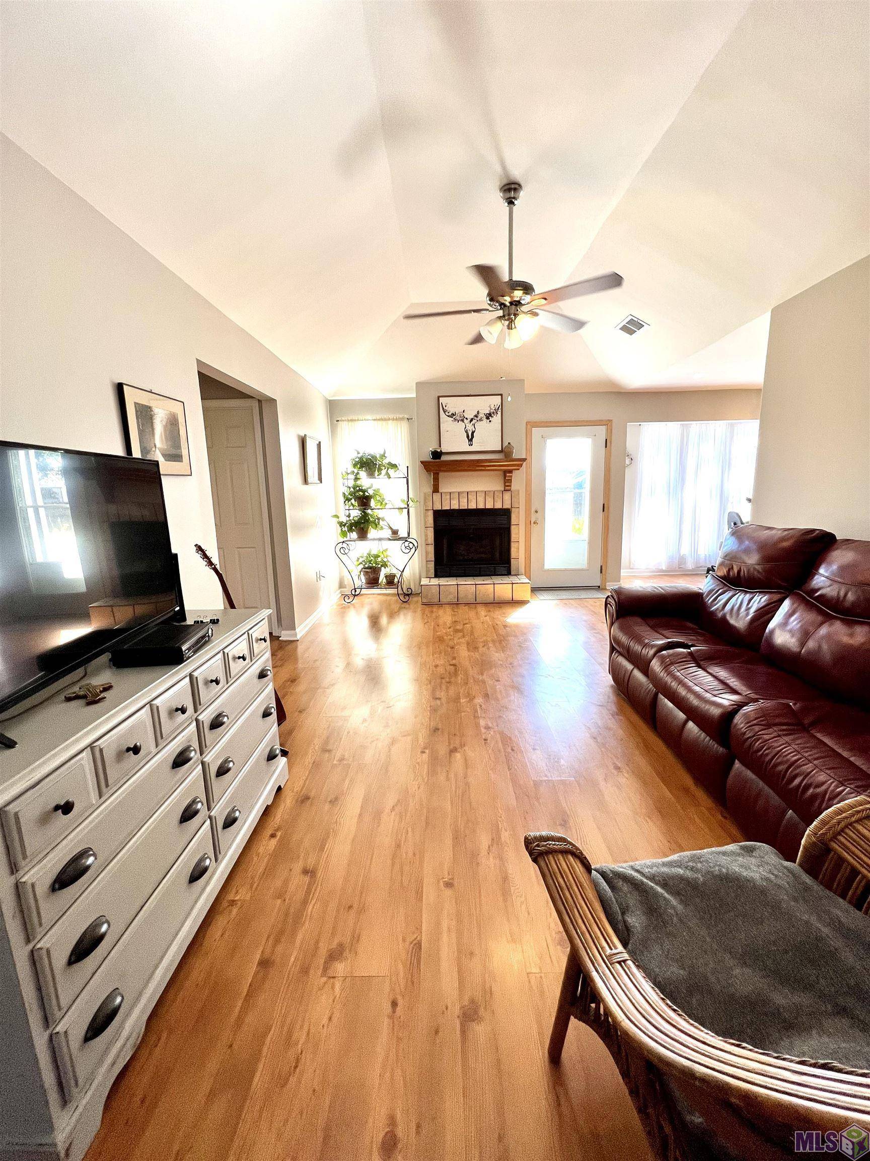 Zachary, LA 70791,4910 Louise St