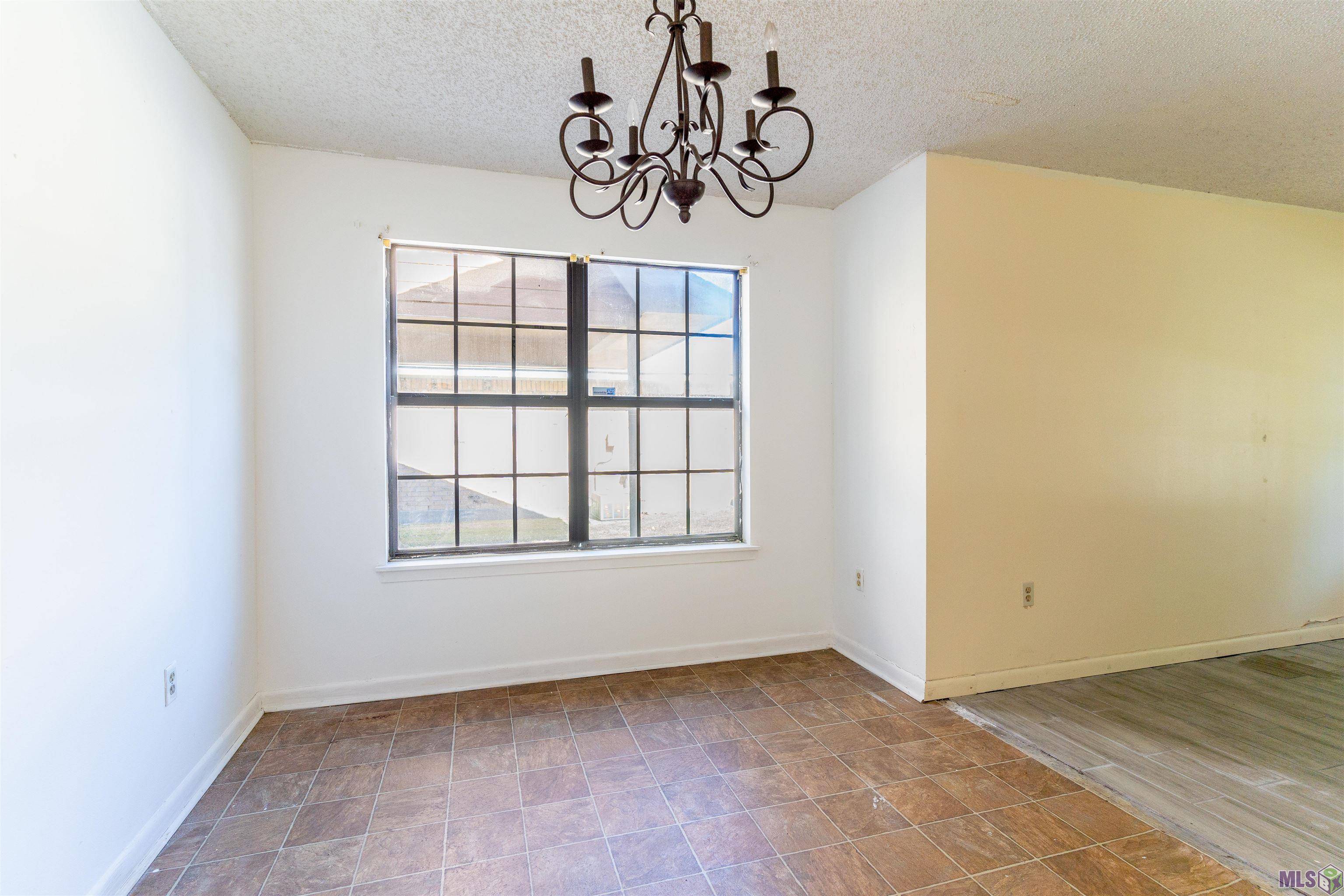 Port Allen, LA 70767,907 Johnson St