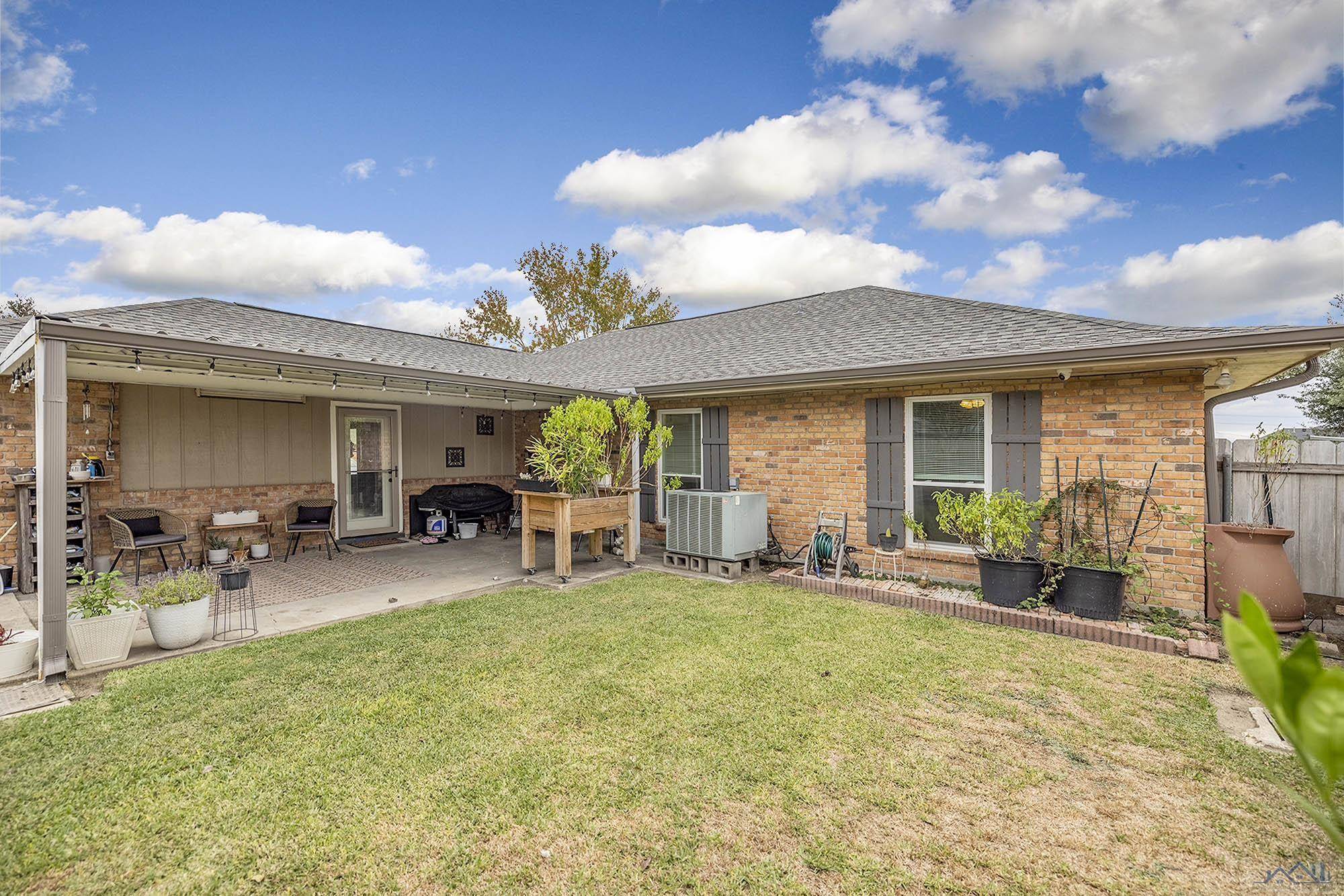 Houma, LA 70363,108 Mechant Dr.