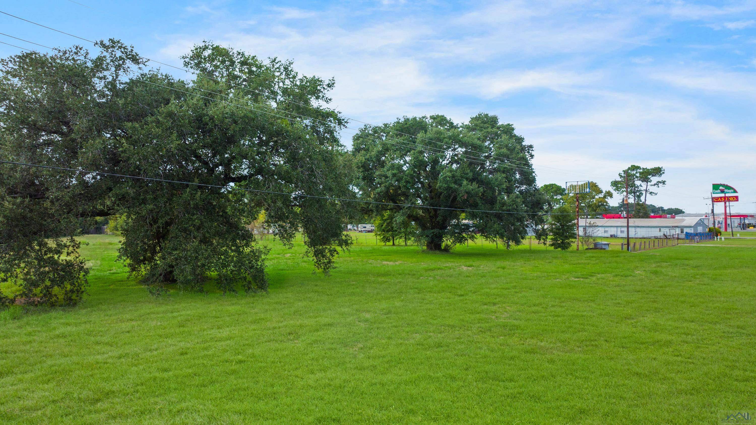 Broussard, LA 70518,1152 Evangeline Thrwy