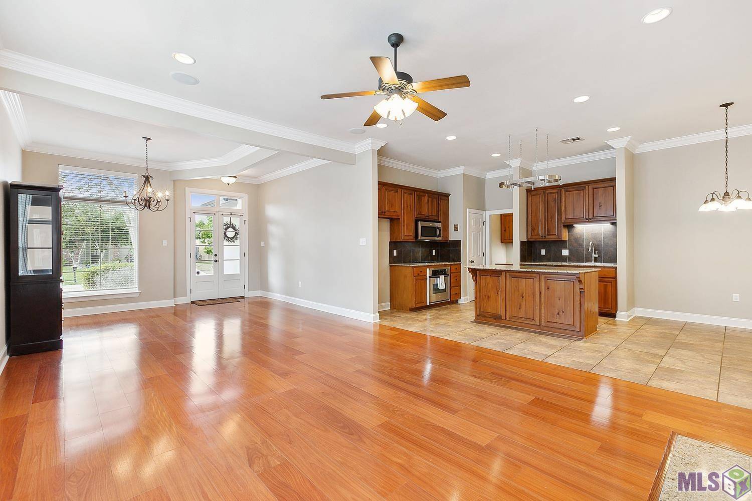 Baton Rouge, LA 70810,720 Hudsons Way