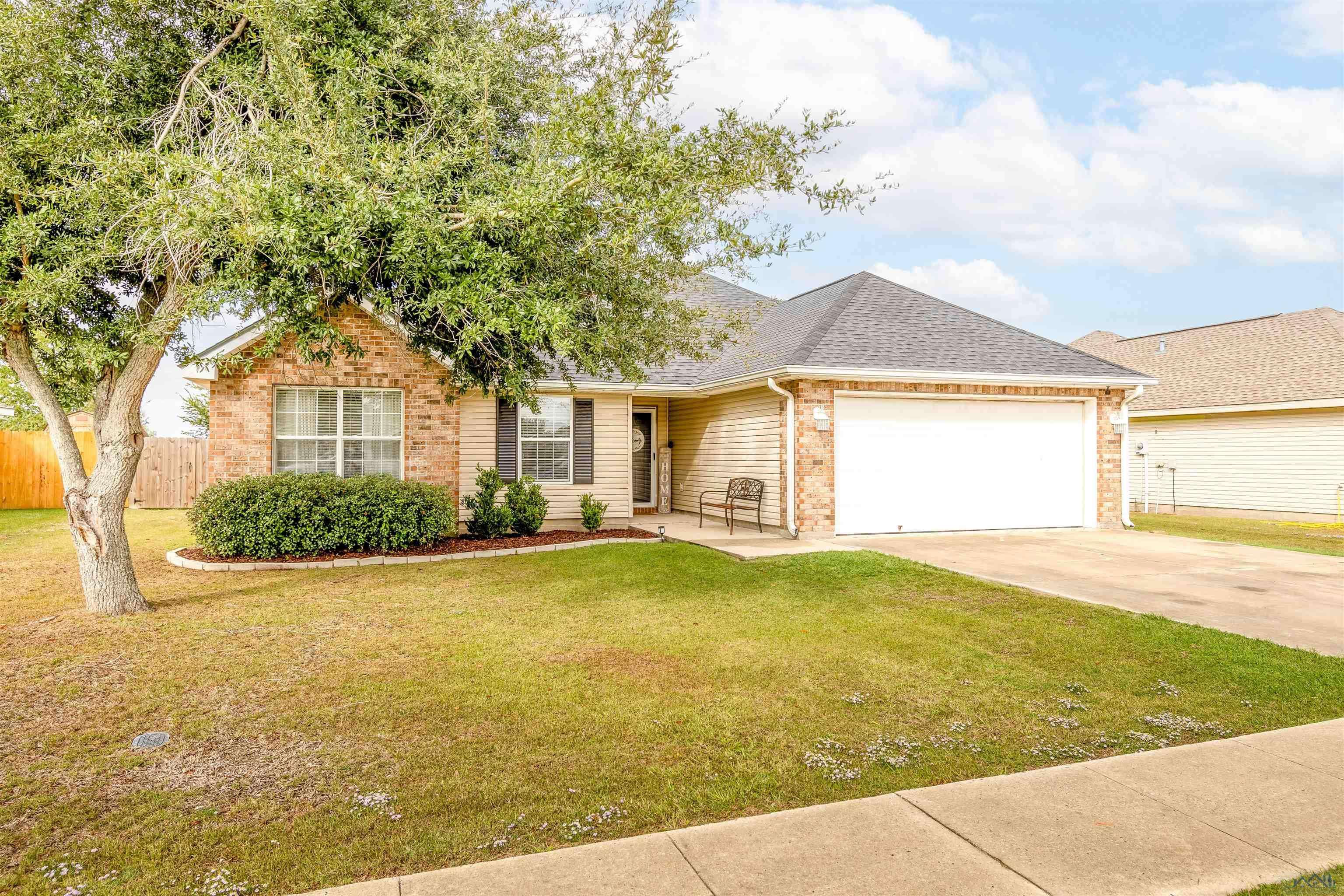 Houma, LA 70363,232 Baptiste Cir