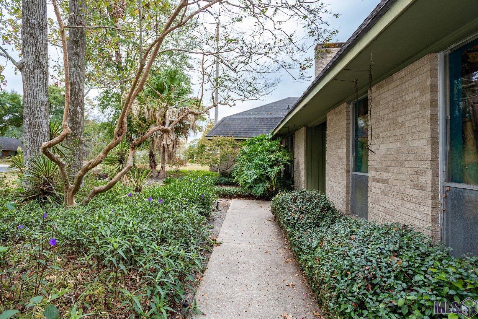 Baton Rouge, LA 70815,10277 Parkview Dr