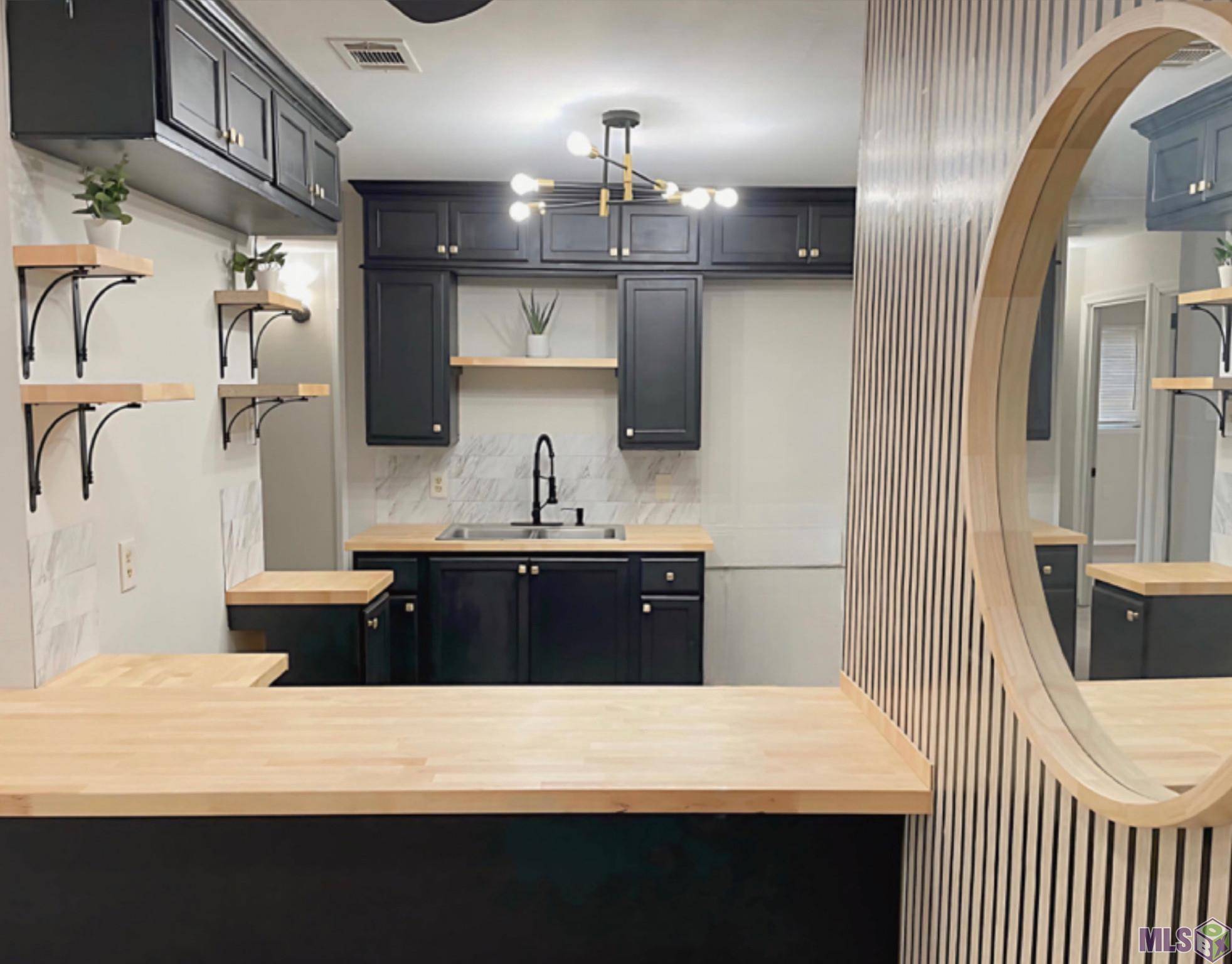 Baton Rouge, LA 70805,5414 E Tolbert Dr