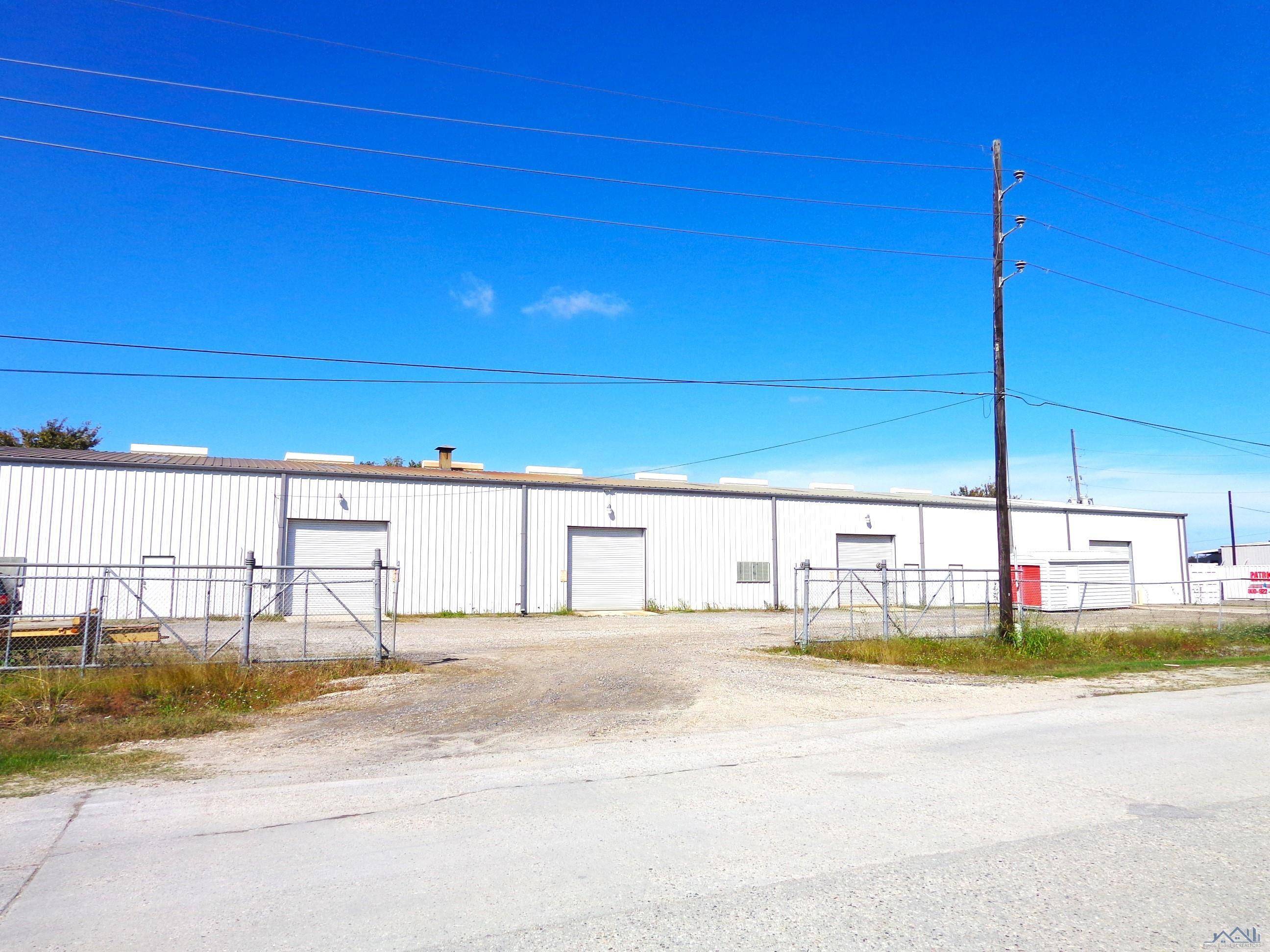 Houma, LA 70363,3517 Industrial Avenue A