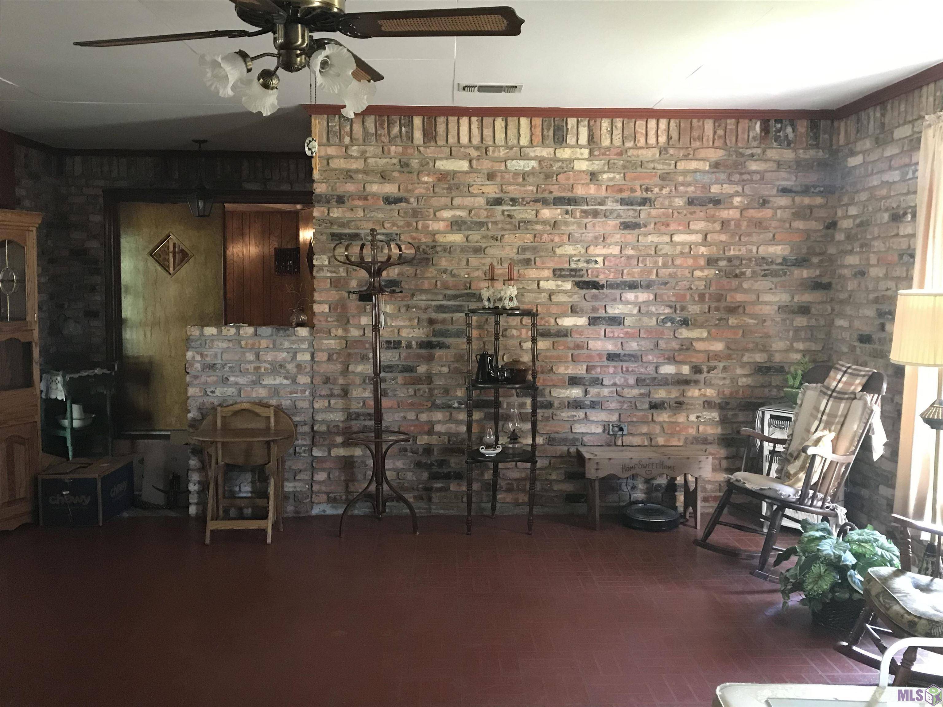 Baton Rouge, LA 70815,9421 Mollylea Dr