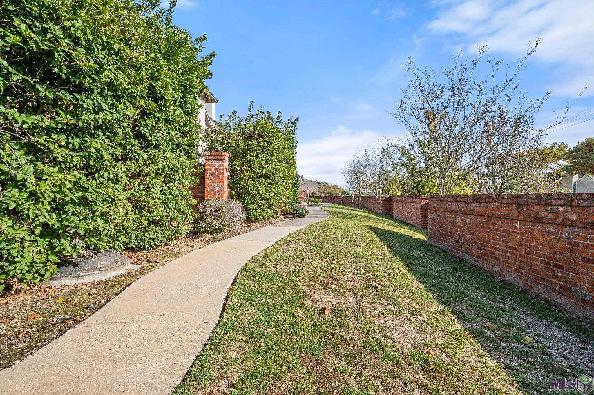 Baton Rouge, LA 70809,9303 Sculptor Ct