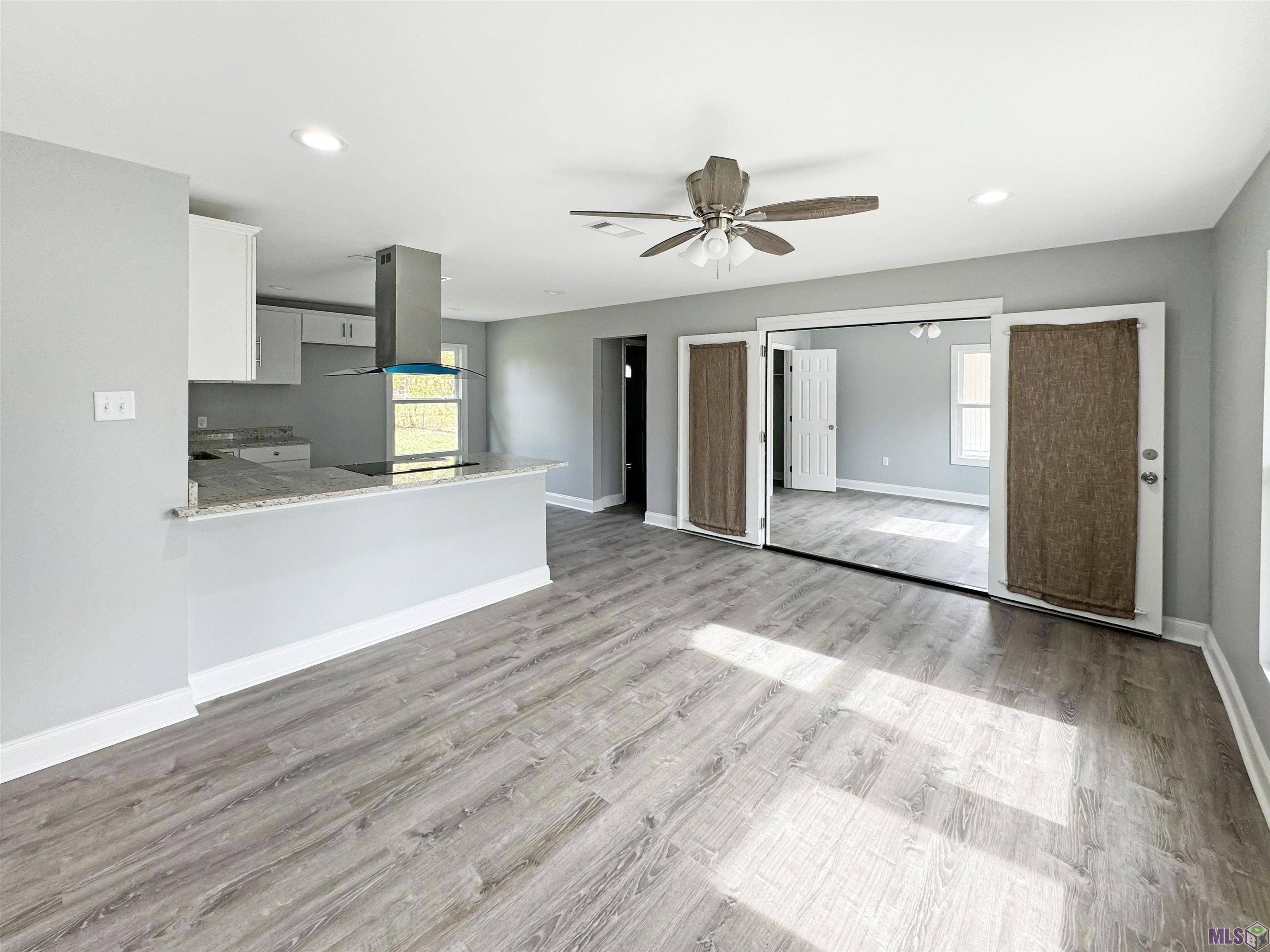 Baton Rouge, LA 70812,6943 Perimeter Dr