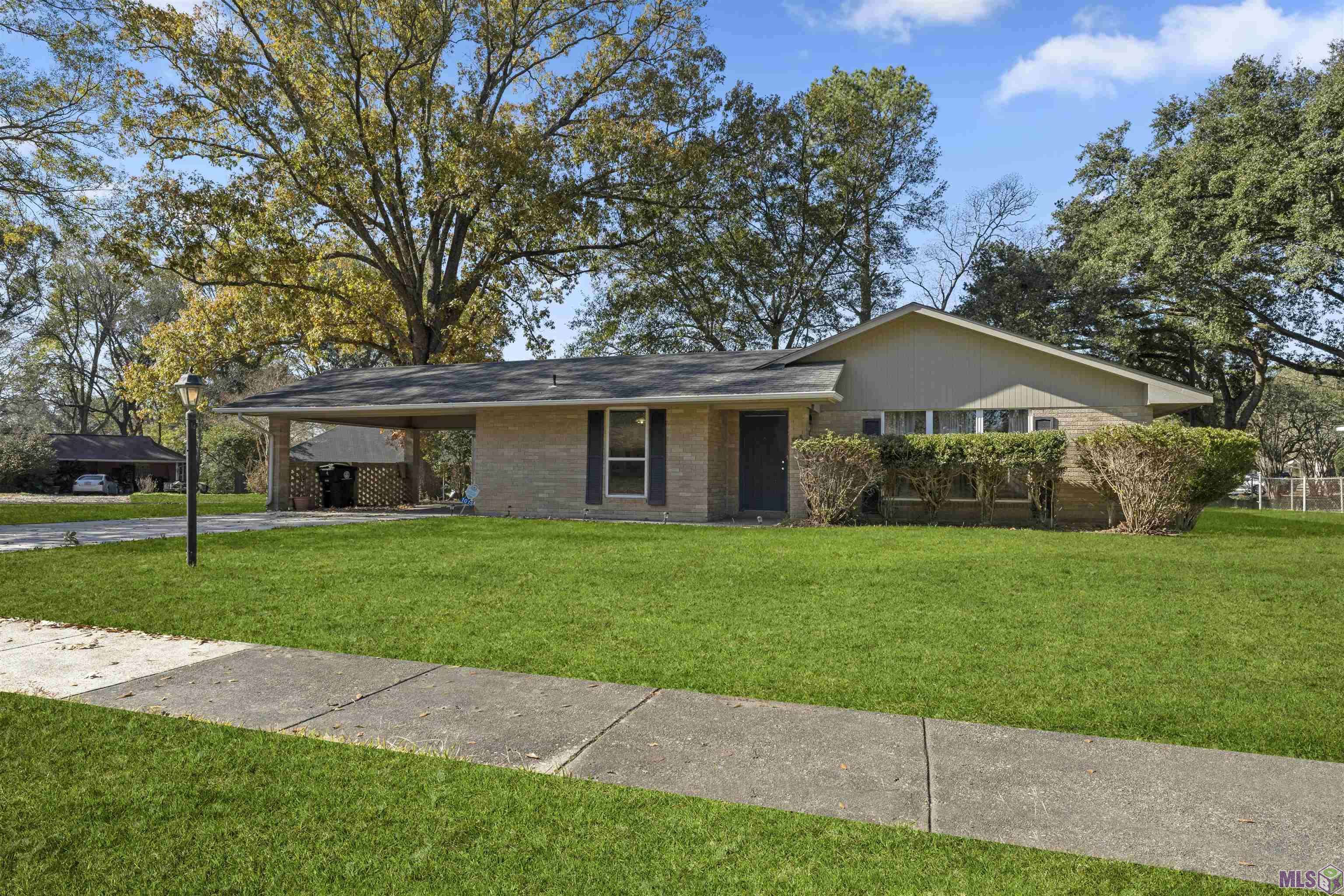 Baton Rouge, LA 70808,1015 Wylie Dr