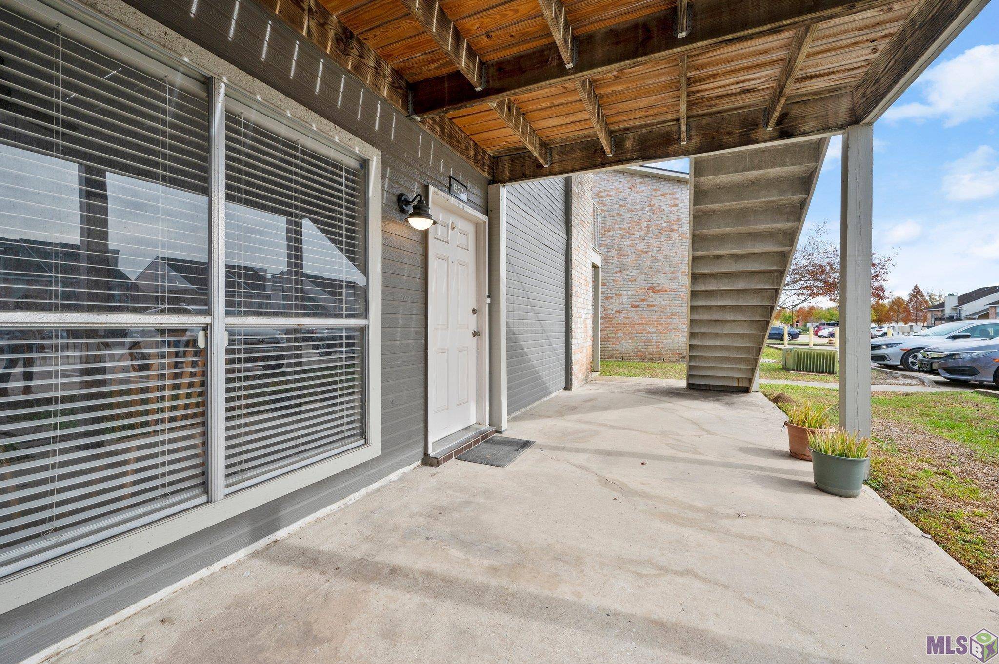 Baton Rouge, LA 70820,5135 Nicholson Dr ##B-27