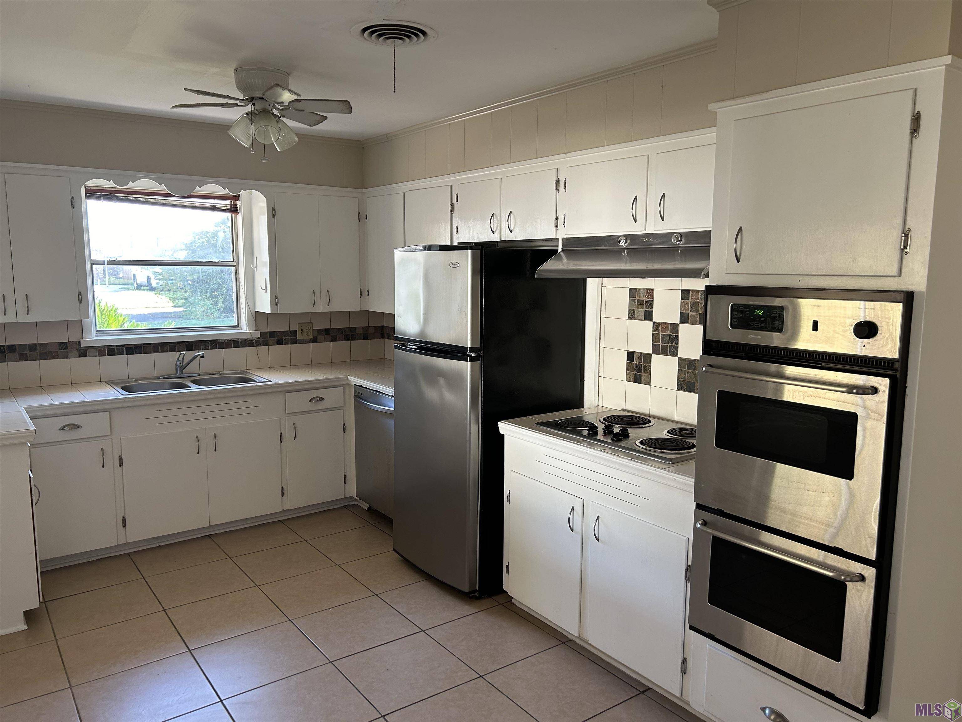 Baton Rouge, LA 70809,3186 Carmen Dr