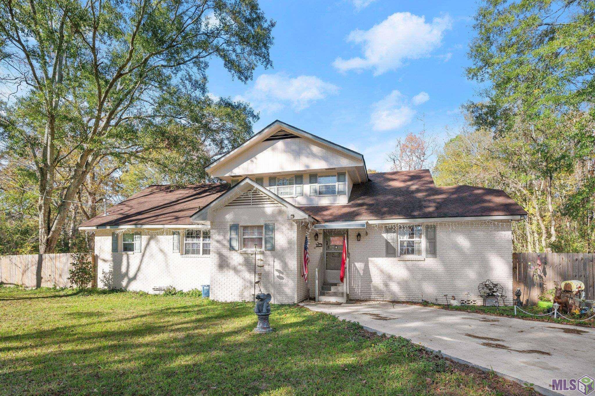 Baton Rouge, LA 70814,8227 Oak View Dr