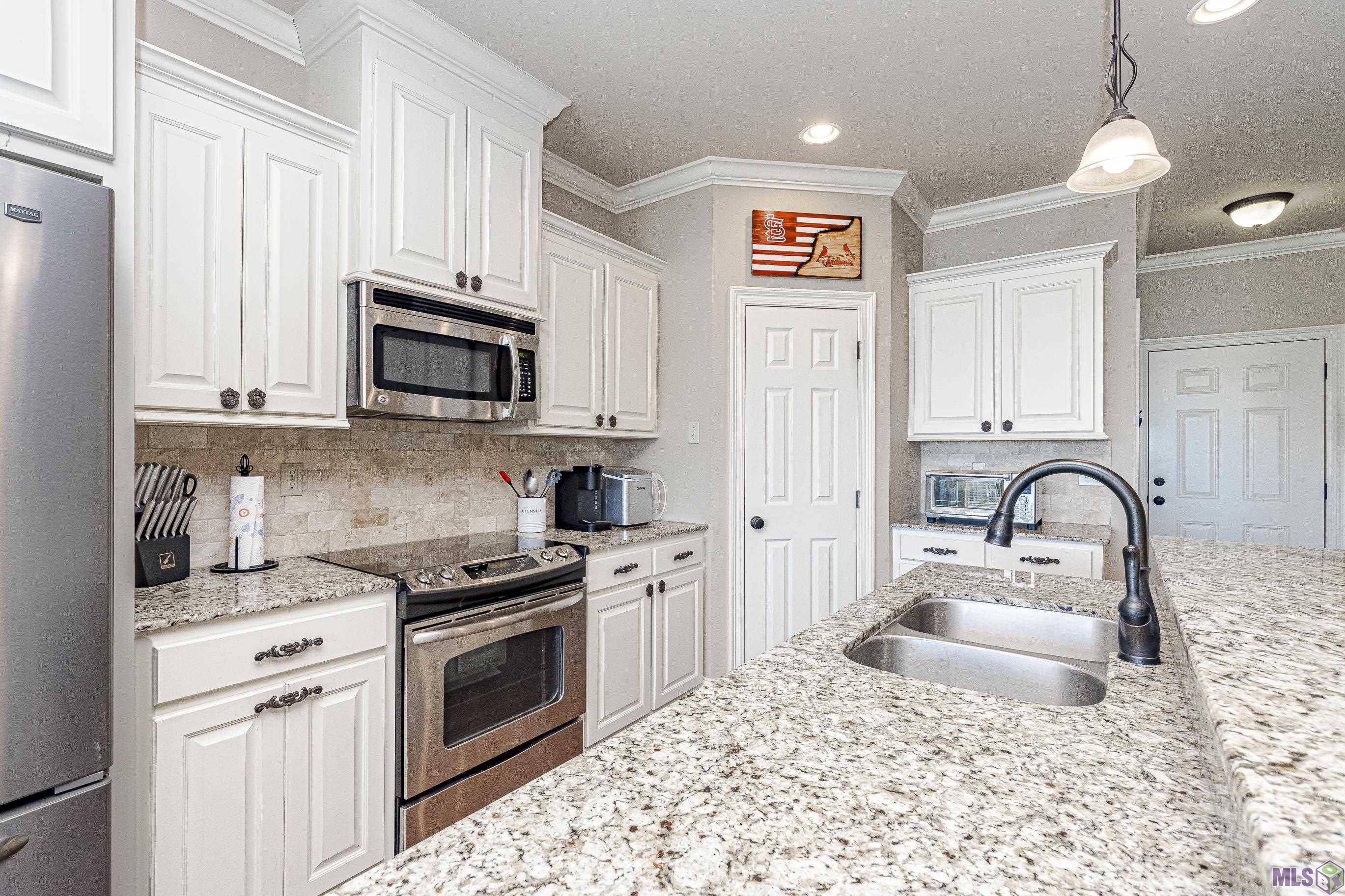 Oscar, LA 70762,203 Lakeshore Dr