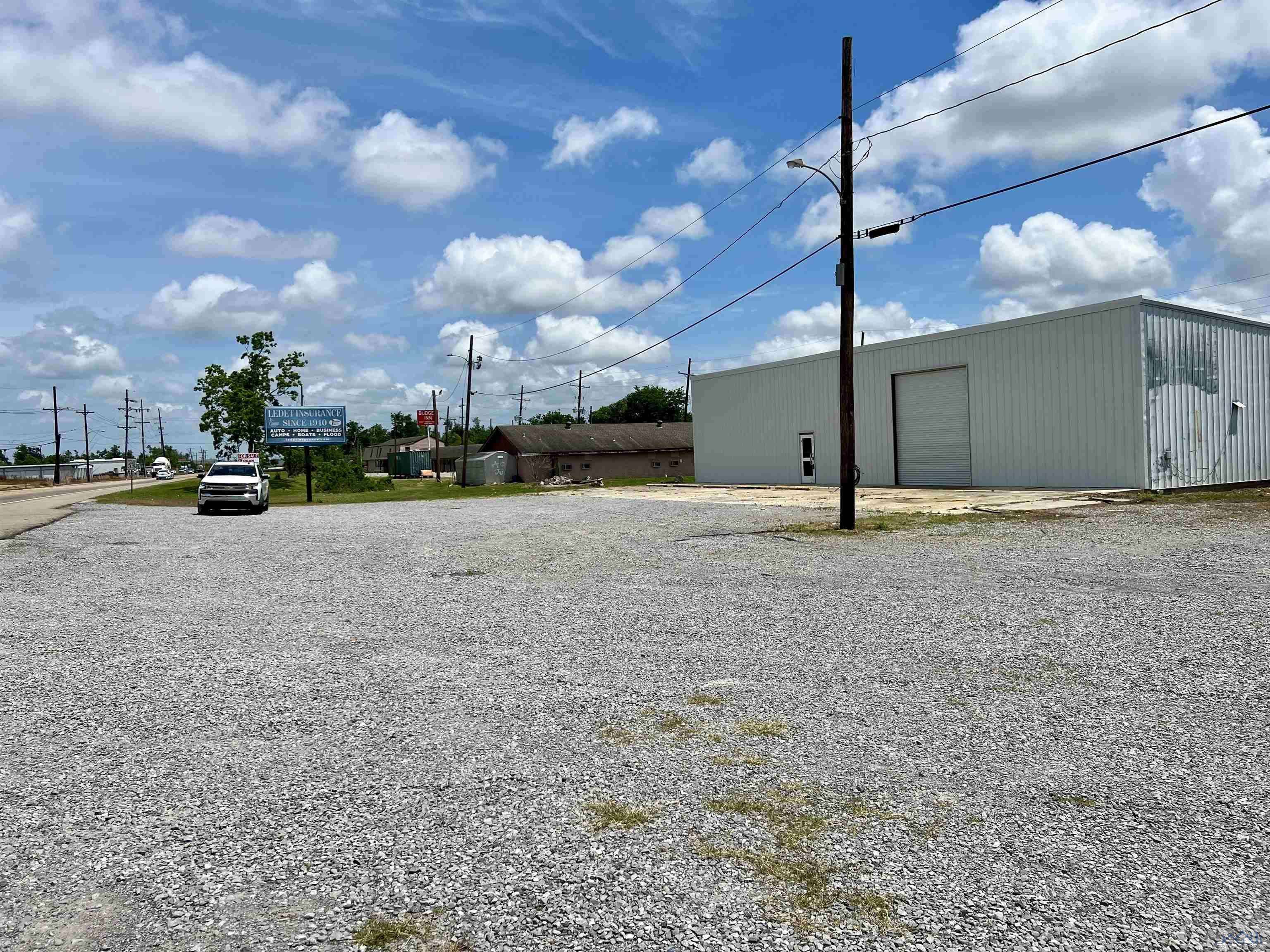 Houma, LA 70364,300 New Orleans Boulevard