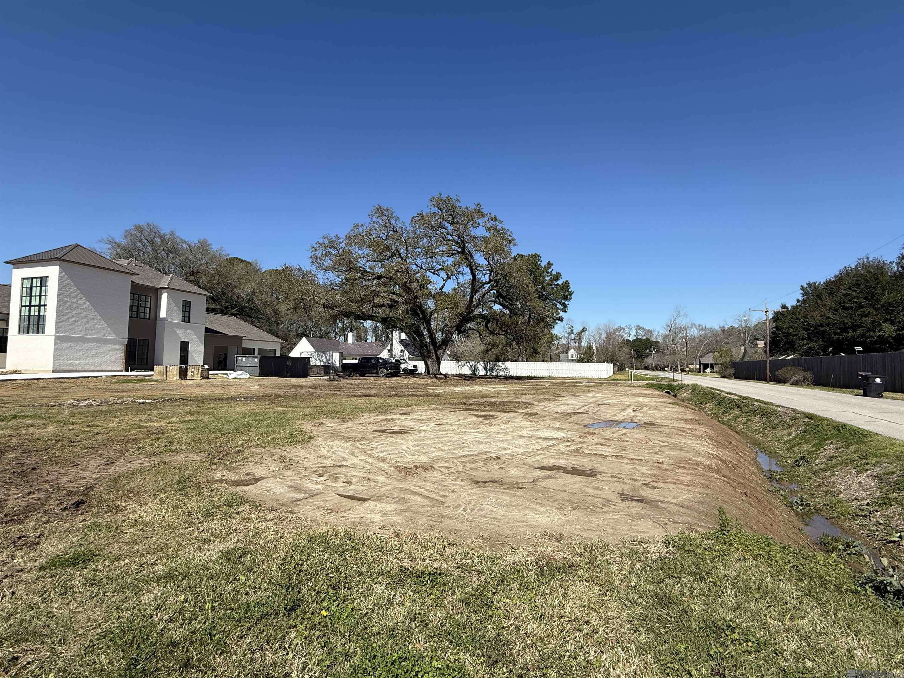 Baton Rouge, LA 70808,7865 Highland Rd